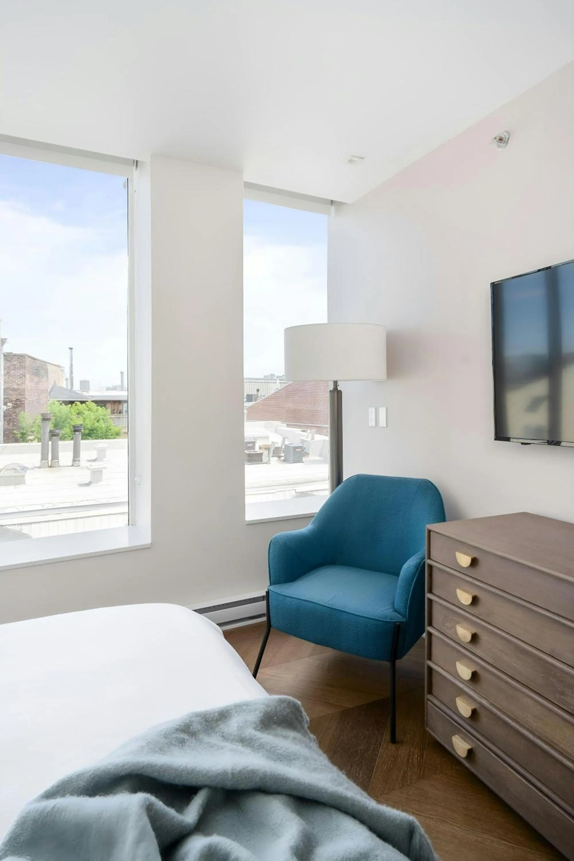 Bedroom in Sonder by Marriott Bonvoy La Galerie