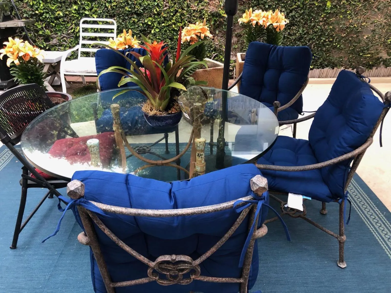 Patio in Overlooking Marina del Rey sailboats, is Green Ginger Playa Del Rey on the bluff,