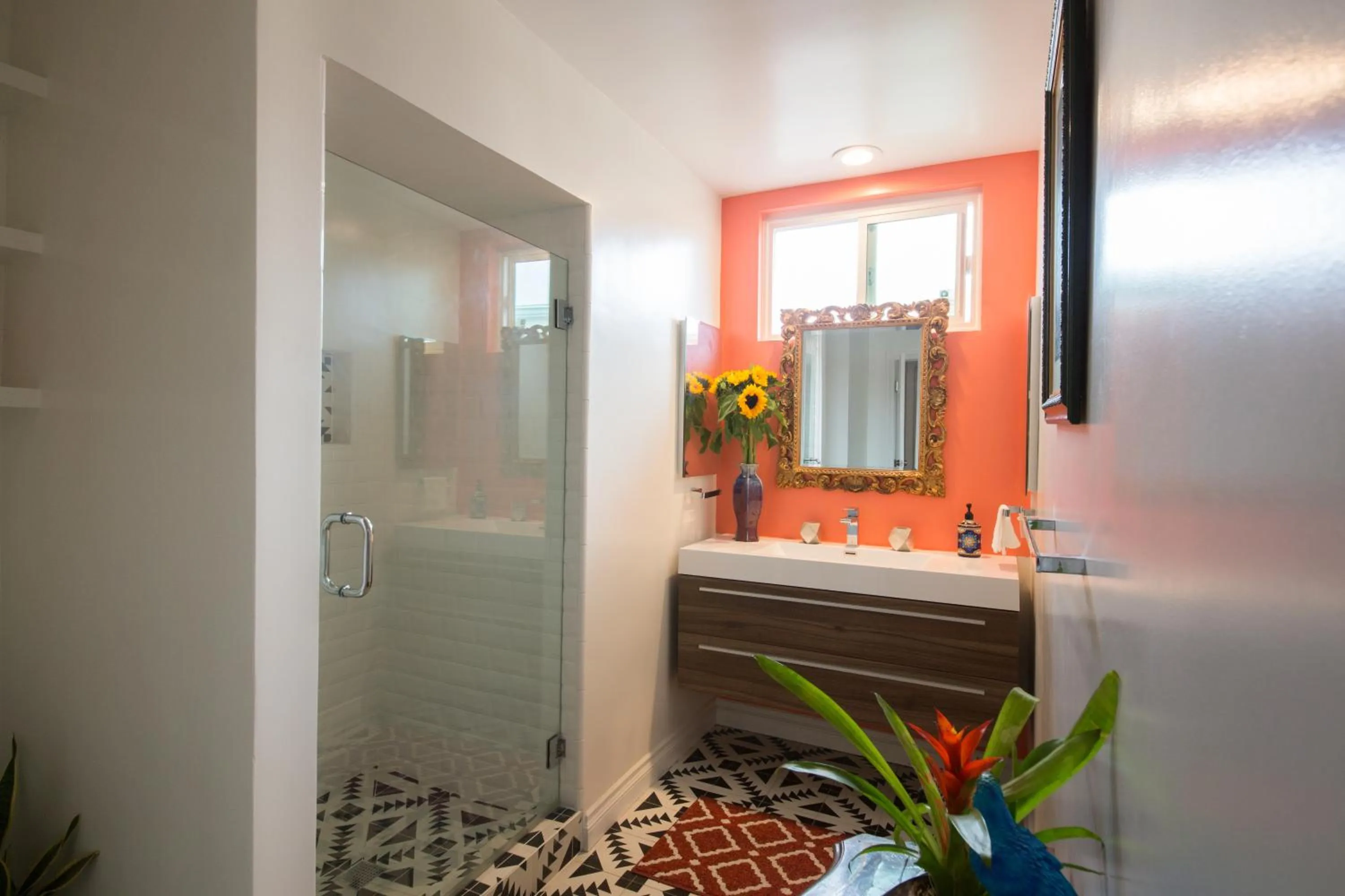 Bathroom in Overlooking Marina del Rey sailboats, is Green Ginger Playa Del Rey on the bluff,