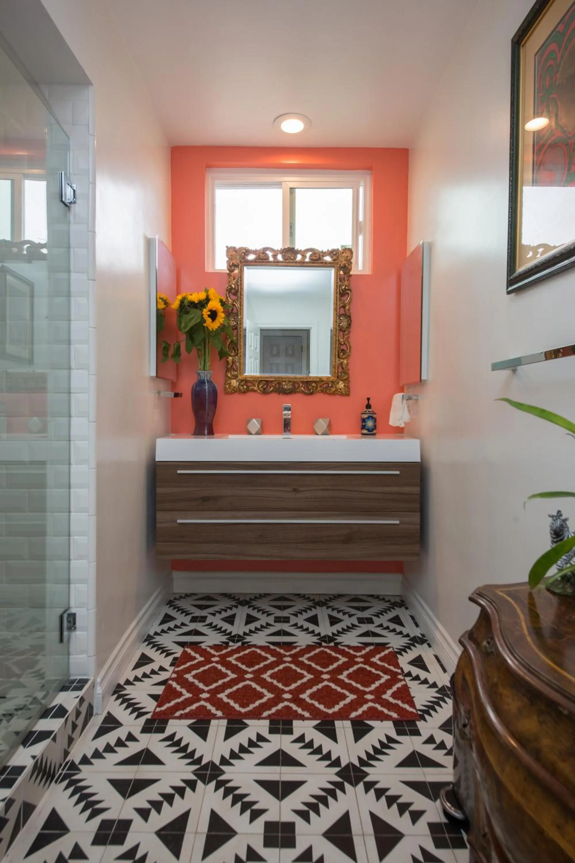 Bathroom in Overlooking Marina del Rey sailboats, is Green Ginger Playa Del Rey on the bluff,