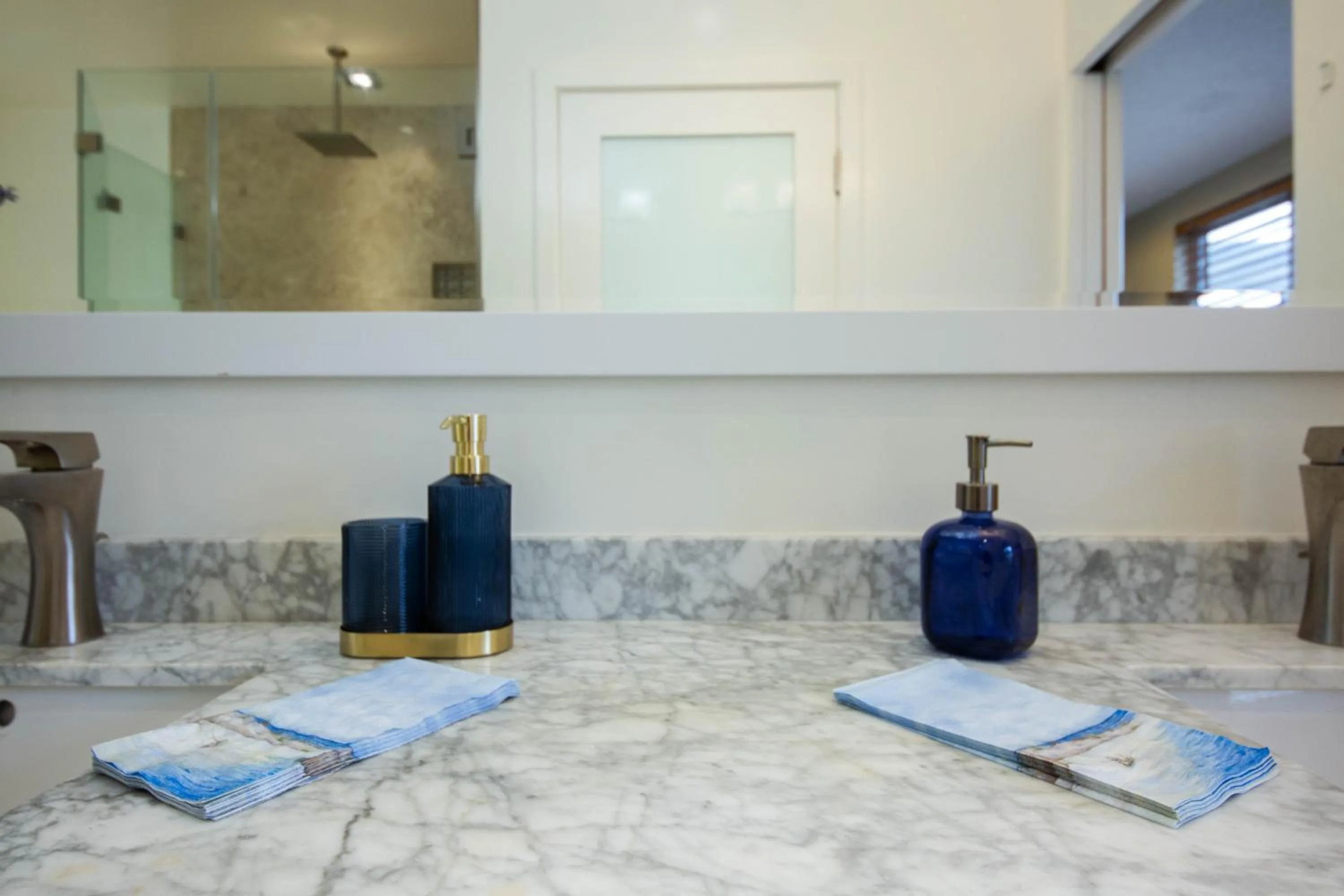 Bathroom in Overlooking Marina del Rey sailboats, is Green Ginger Playa Del Rey on the bluff,