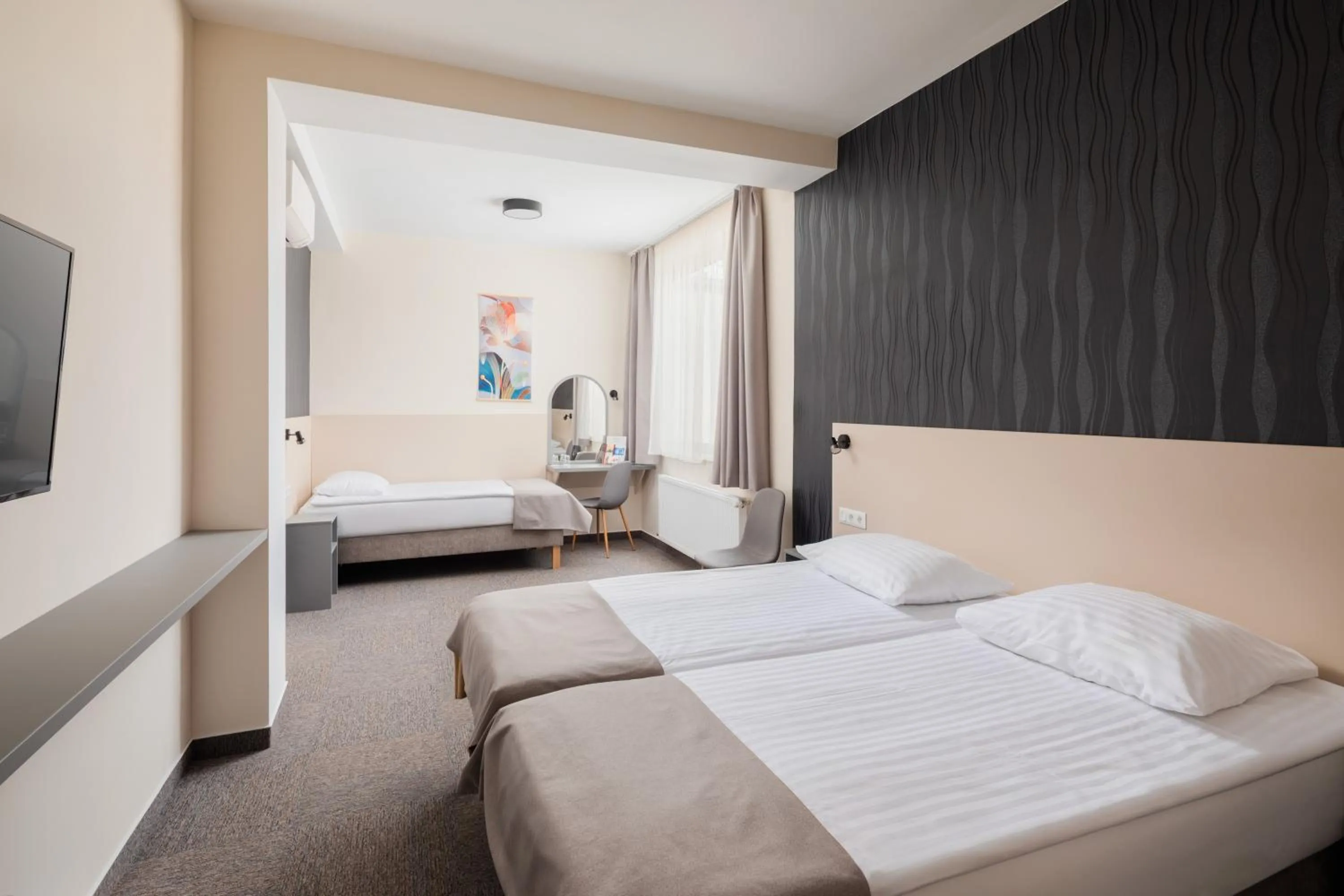 Bedroom, Bed in Benczur Hotel