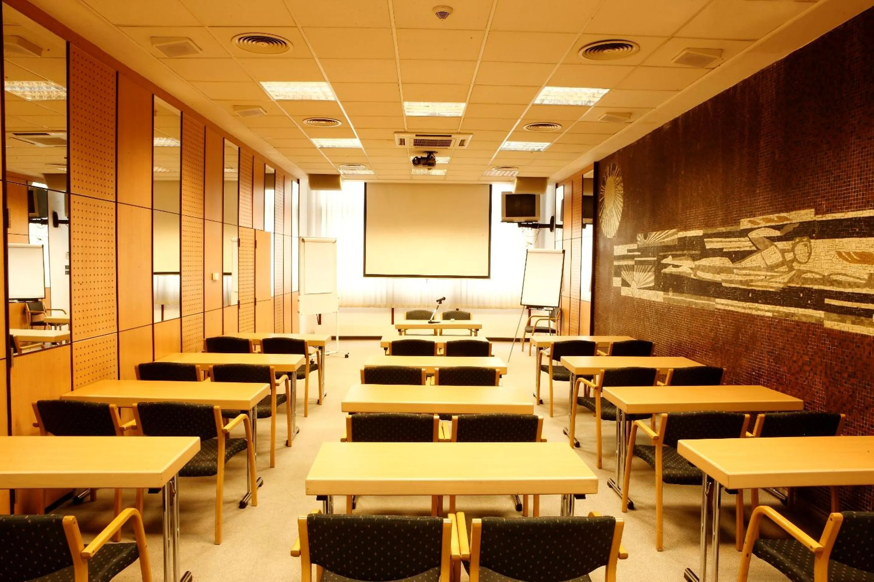Business facilities in Benczur Hotel