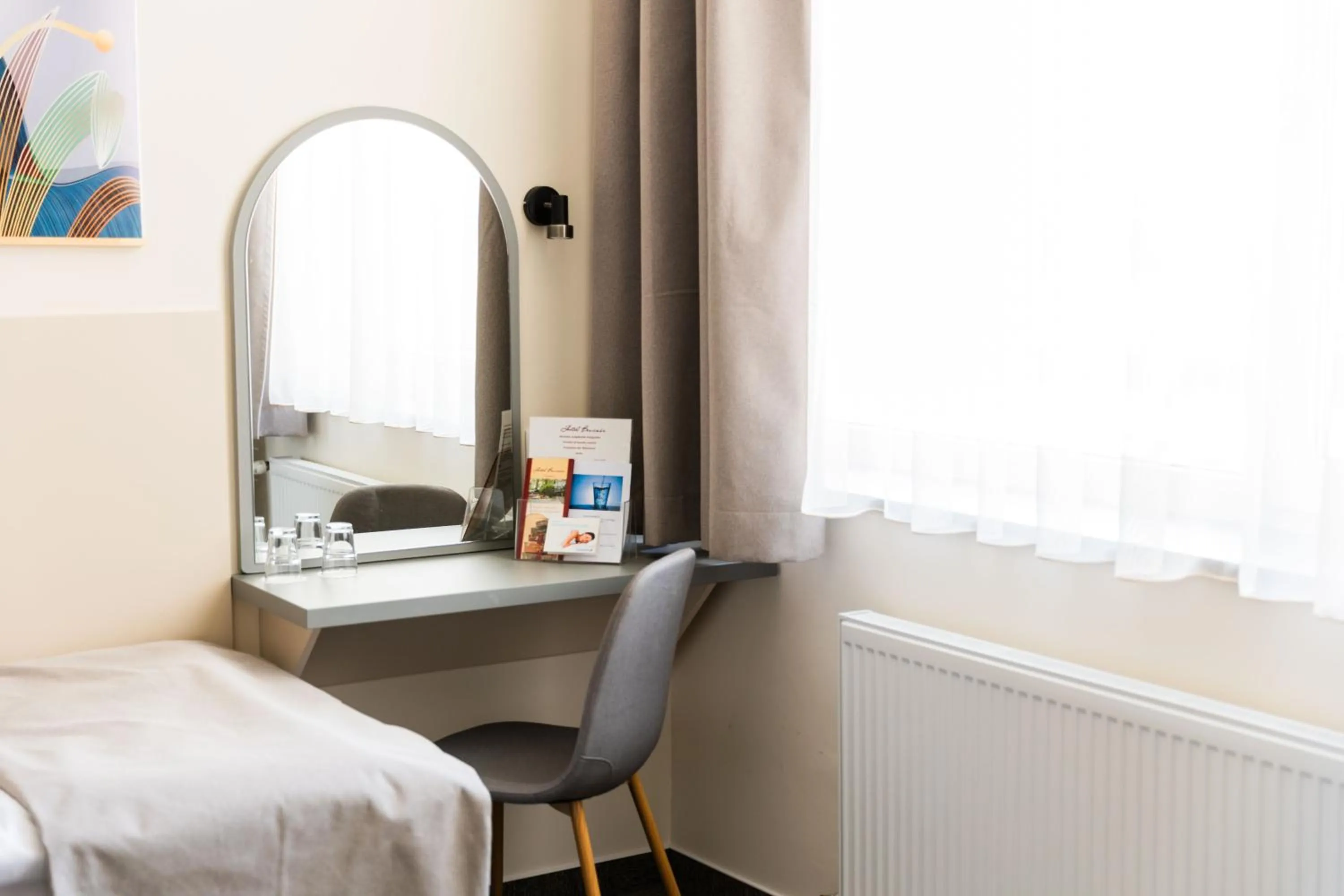 Photo of the whole room, Bed in Benczur Hotel