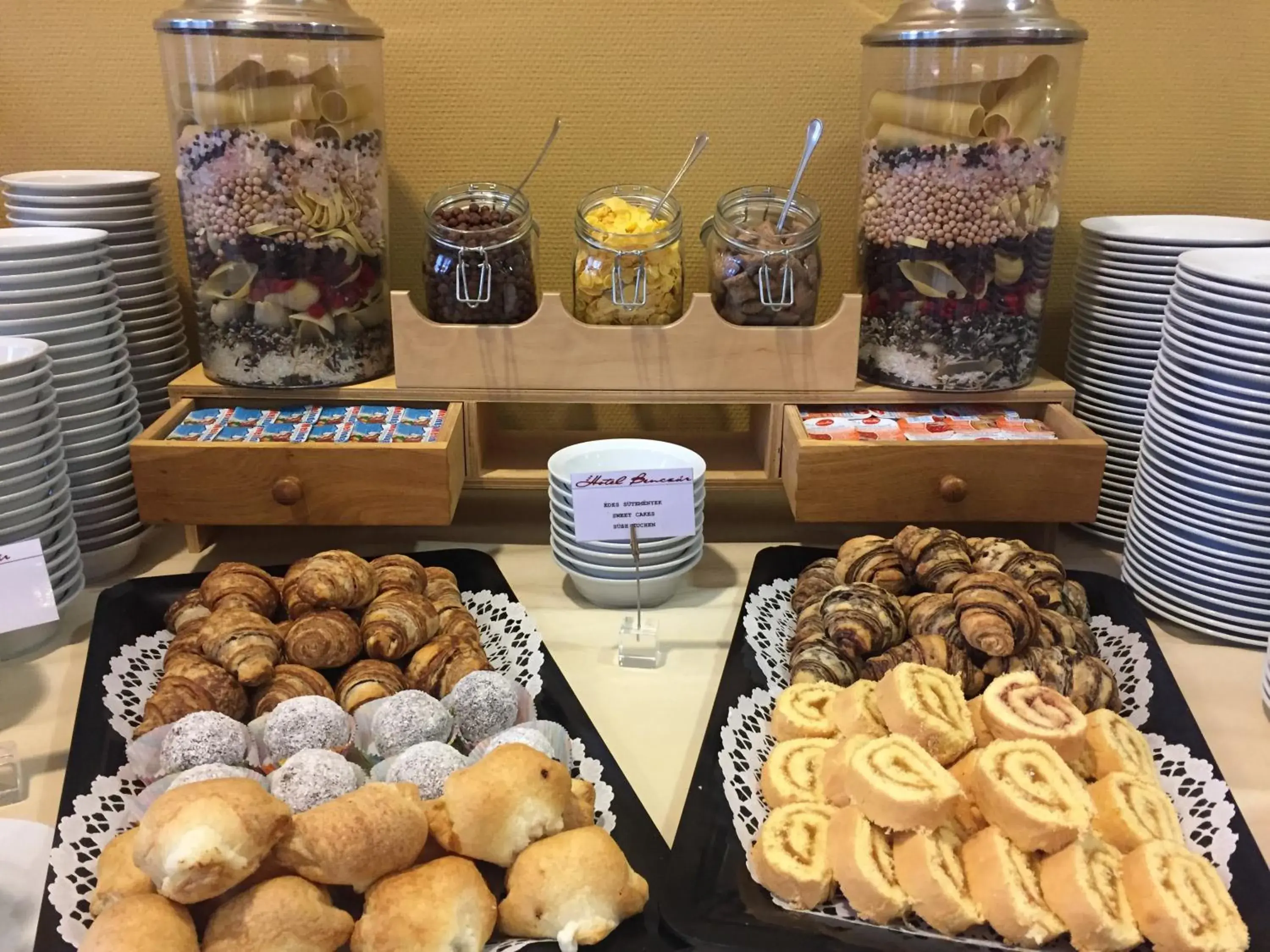 Breakfast in Benczur Hotel Breakfast in Benczur Hotel