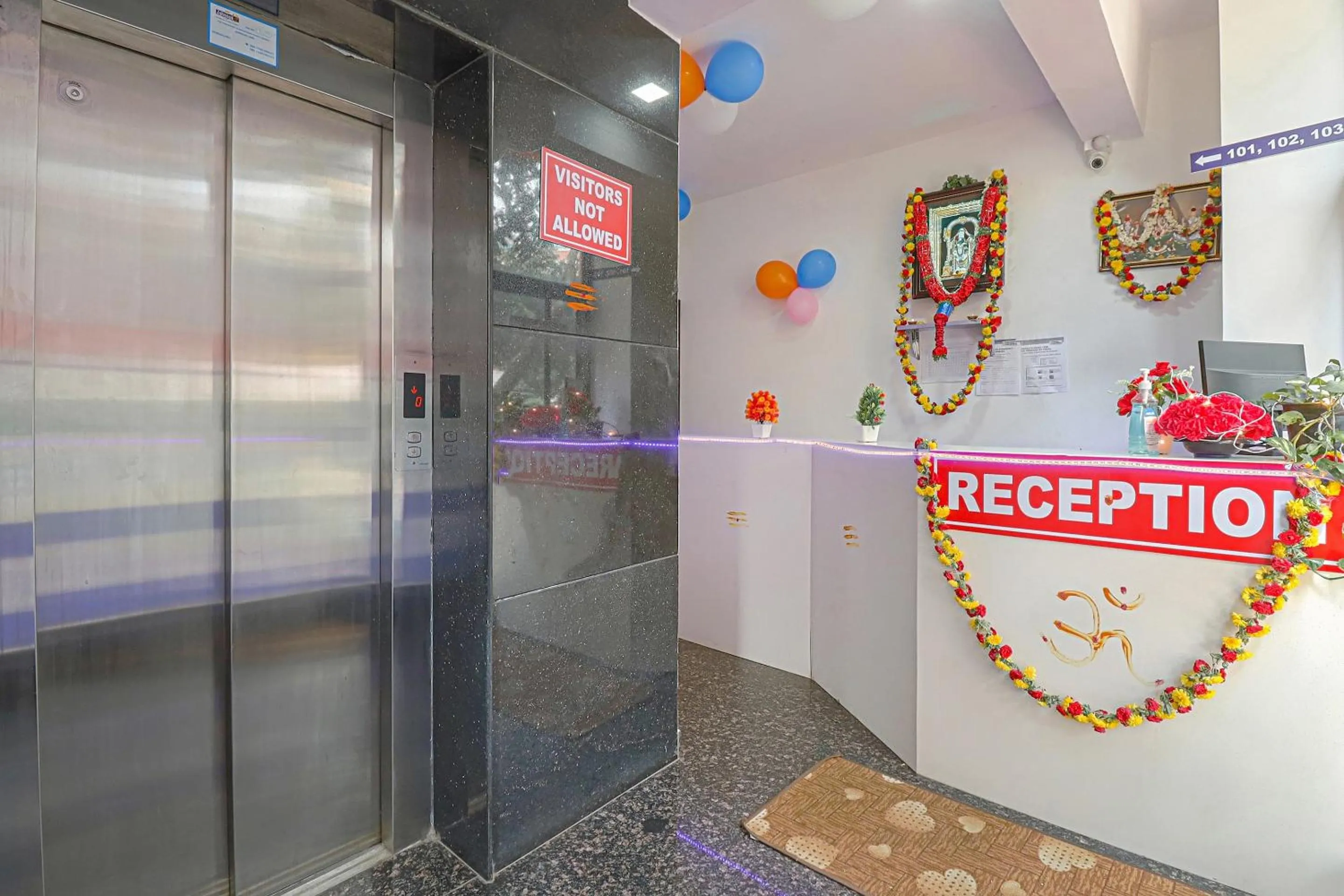 Lobby or reception in Hotel O Blooms residency