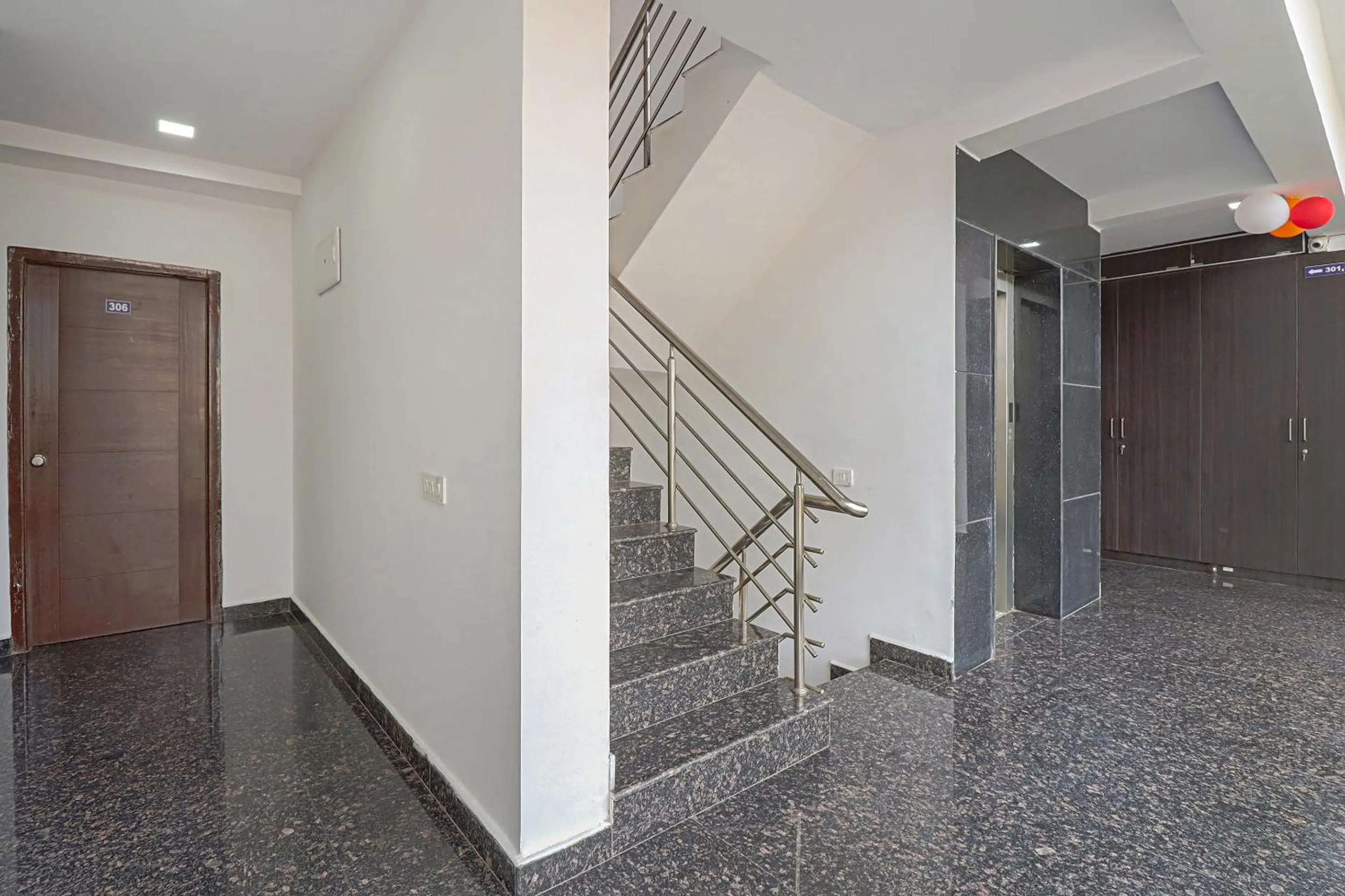 Lobby or reception in Hotel O Blooms residency