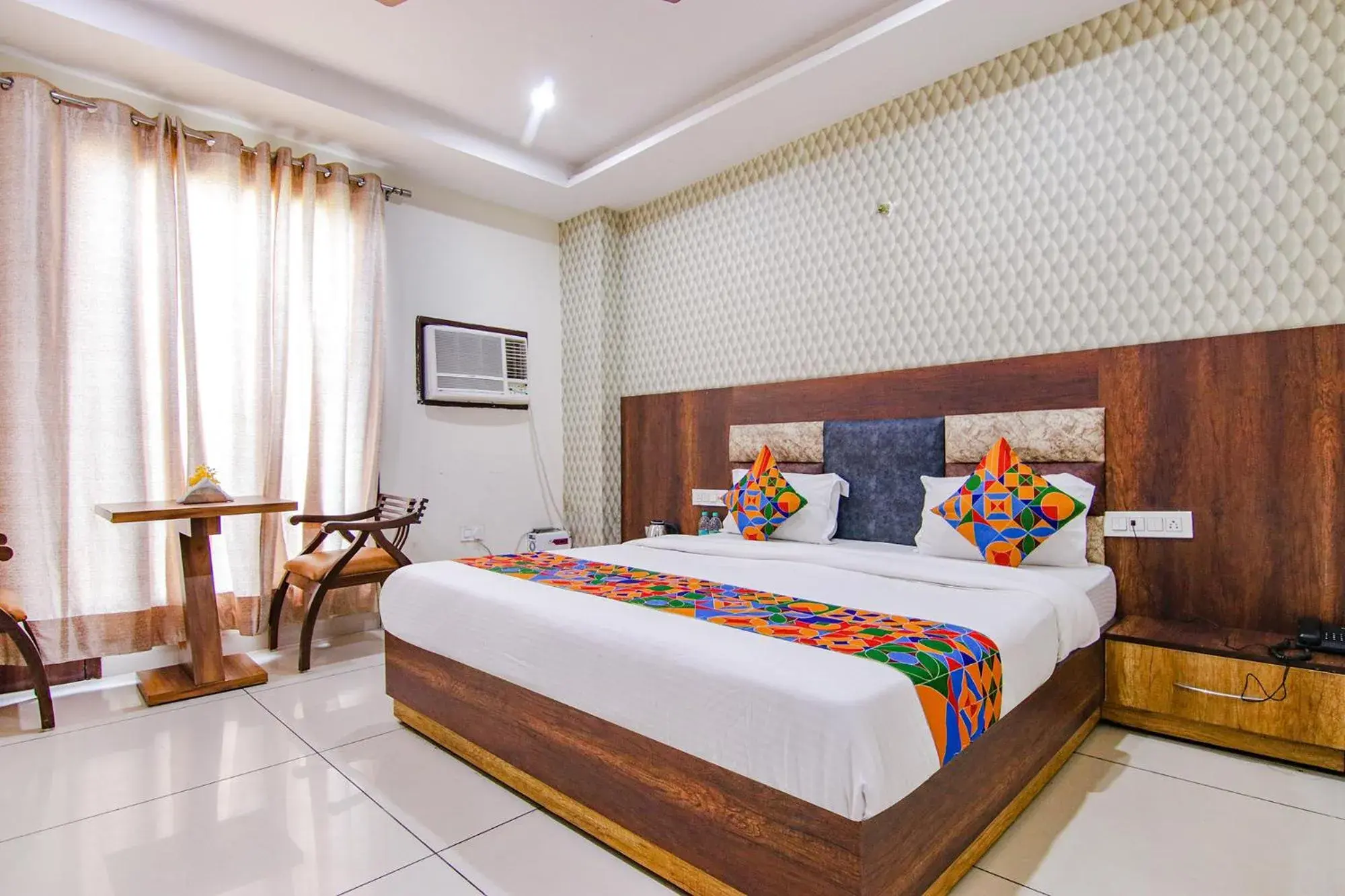 Bed in FabHotel Lime Wood Bed in FabHotel Lime Wood