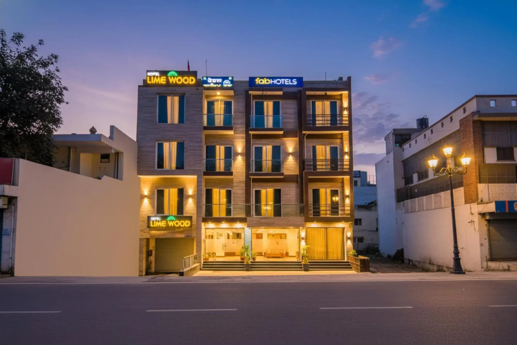 Facade/entrance in FabHotel Lime Wood Facade/entrance in FabHotel Lime Wood