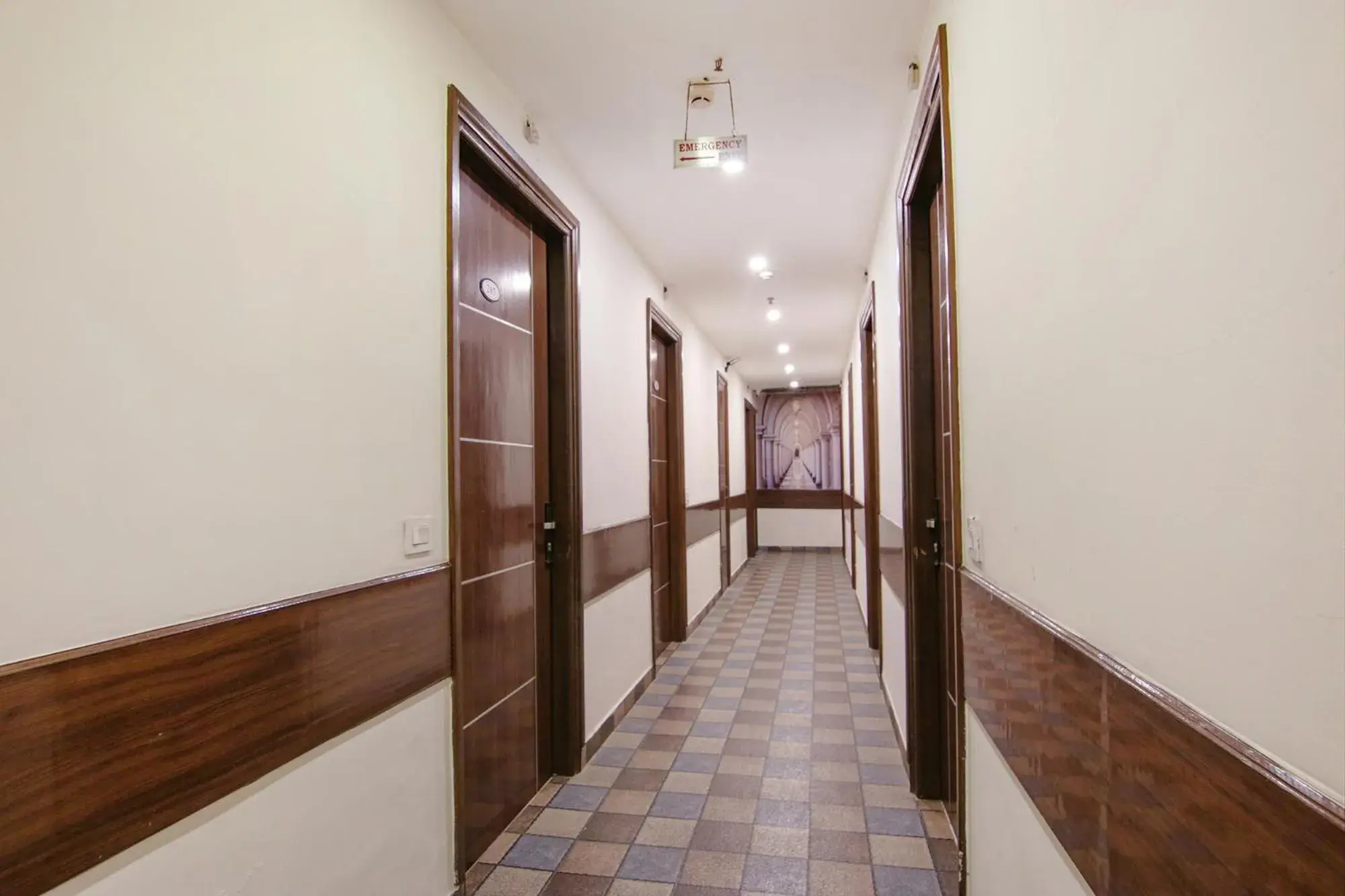 Lobby or reception in FabHotel Lime Wood Lobby or reception in FabHotel Lime Wood