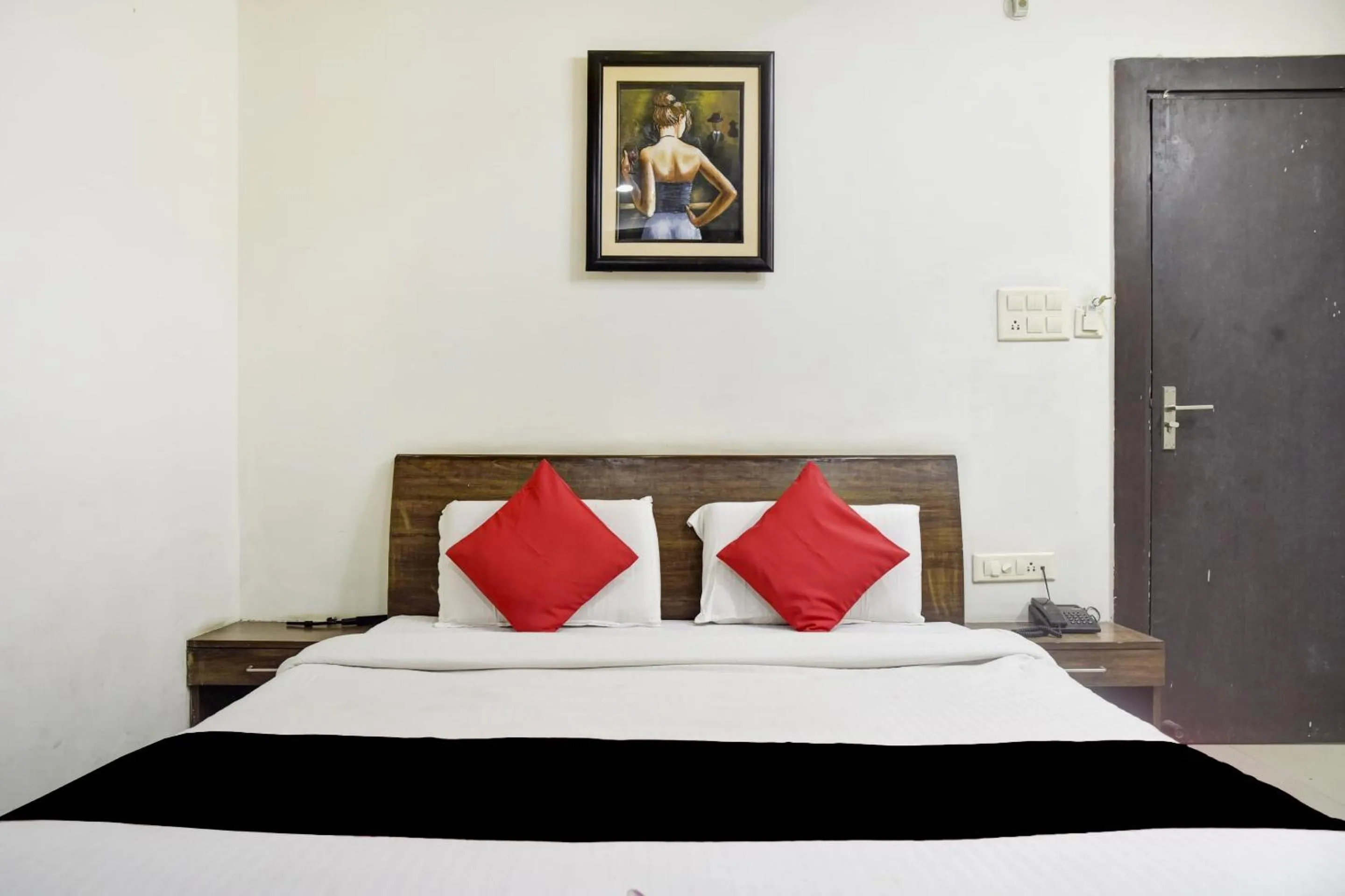 Bedroom, Bed in Hotel O Aditya Palace