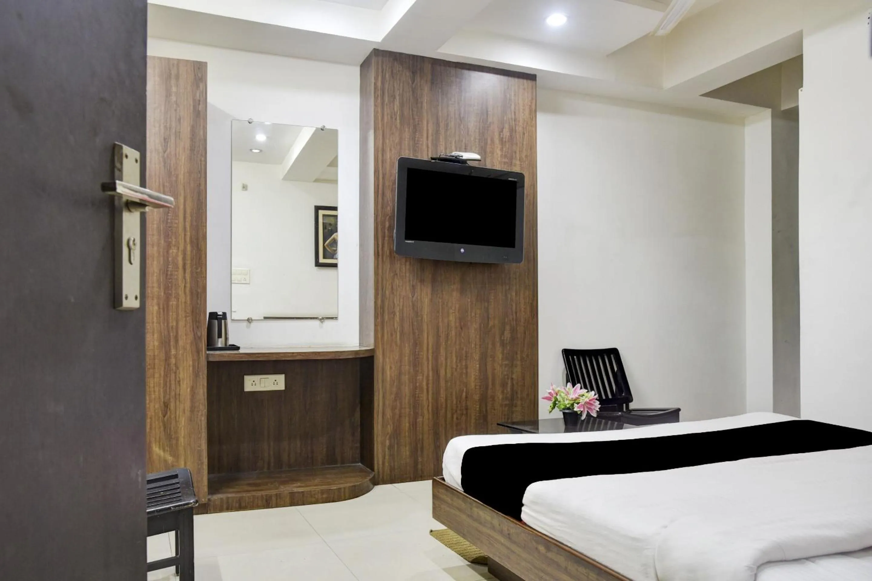 Bedroom, Bed in Hotel O Aditya Palace