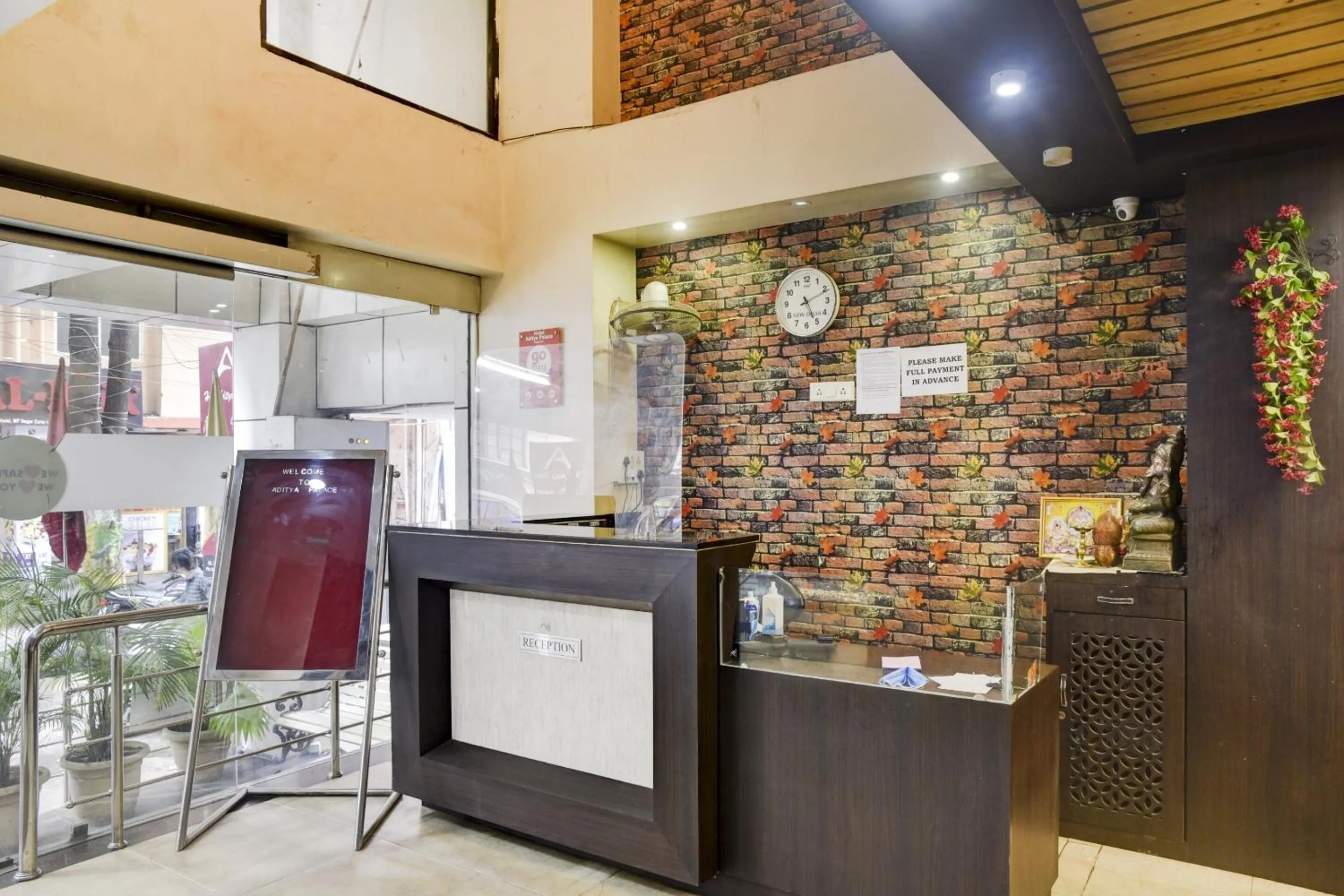 Lobby or reception in Hotel O Aditya Palace