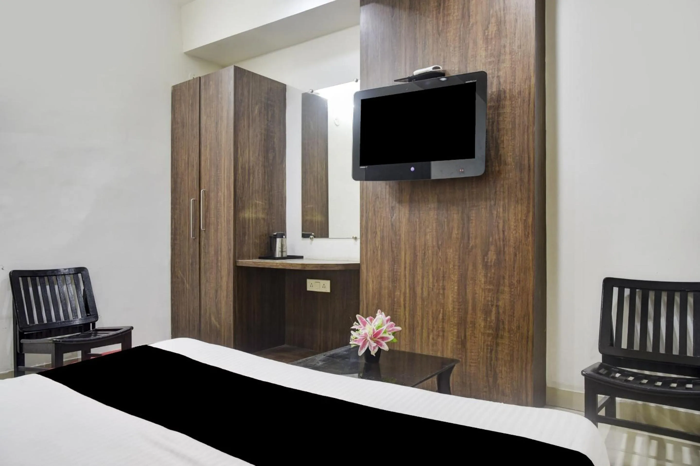 Bedroom, Bed in Hotel O Aditya Palace