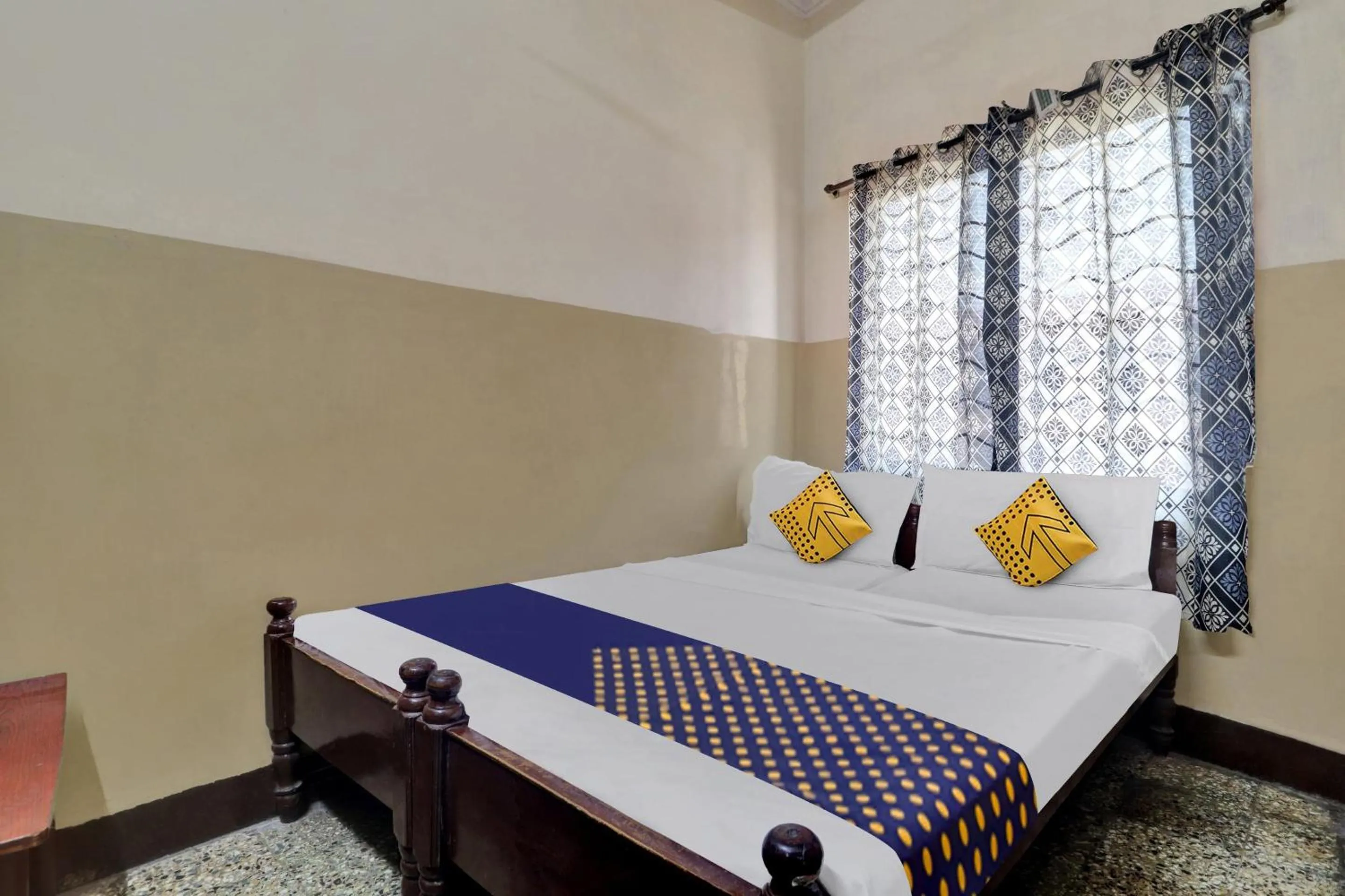 Bedroom, Bed in SPOT ON Gokul Residency Near Secunderabad Railway Station