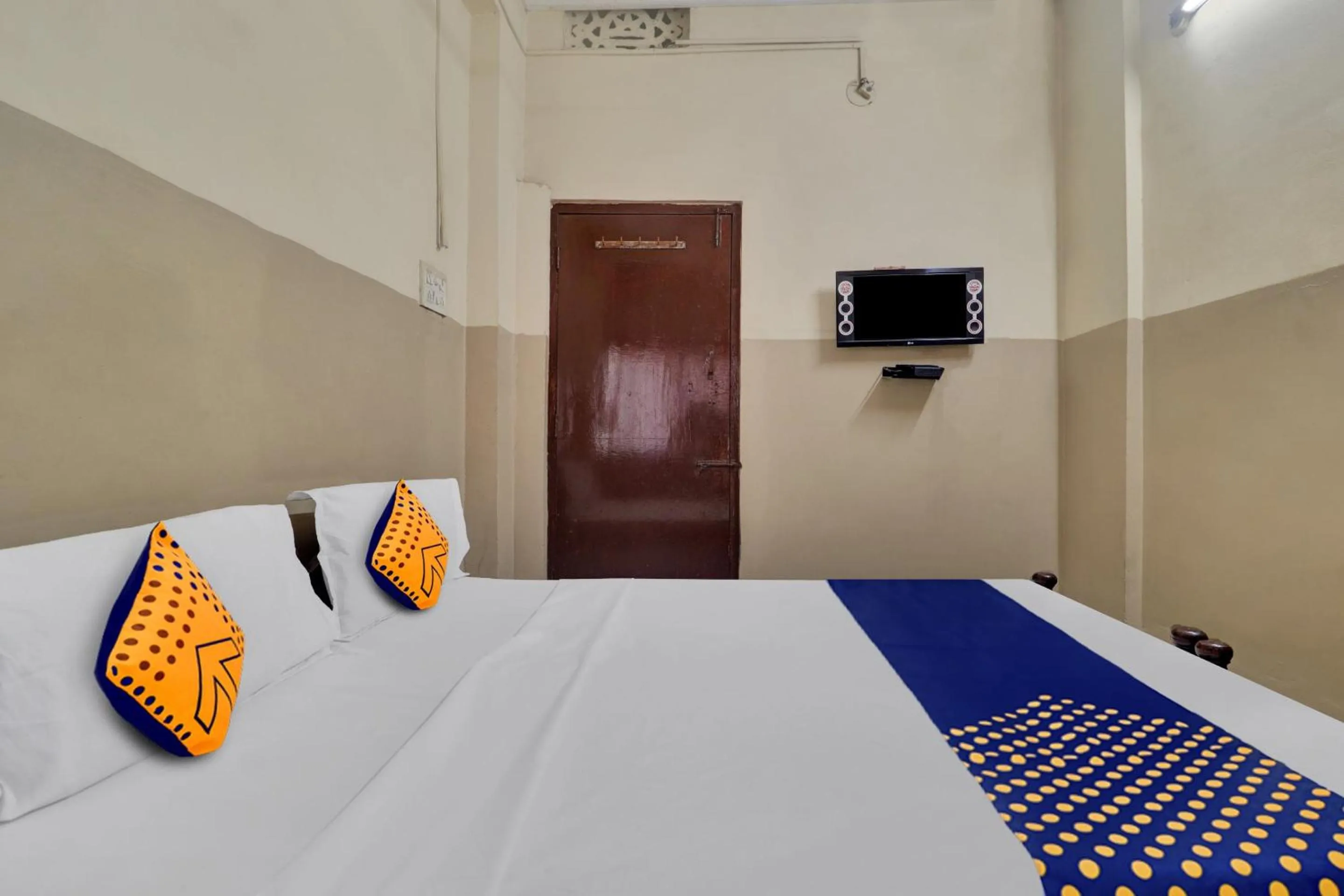 Bedroom, Bed in SPOT ON Gokul Residency Near Secunderabad Railway Station