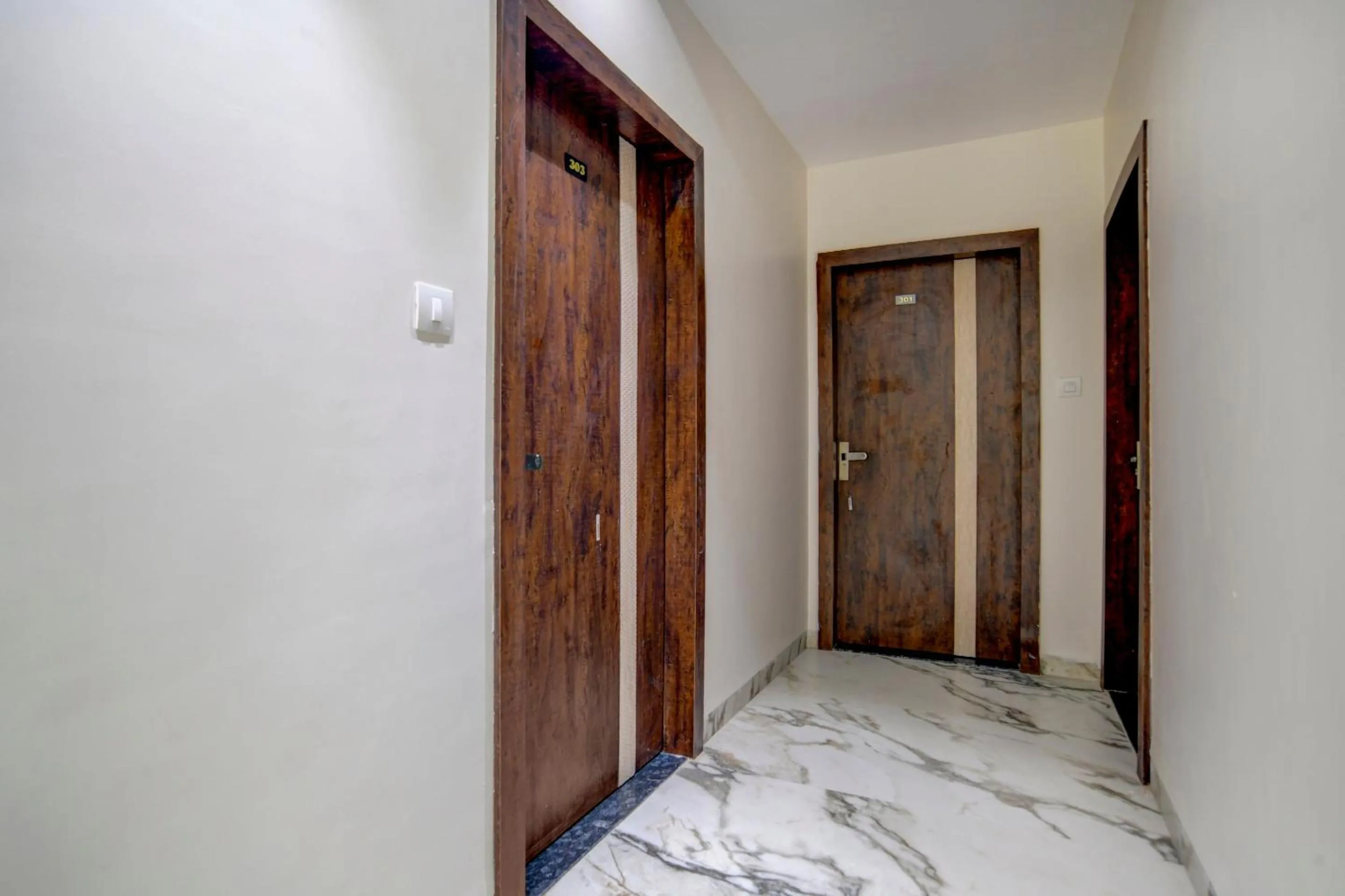 Lobby or reception in Capital O Abri Krishna