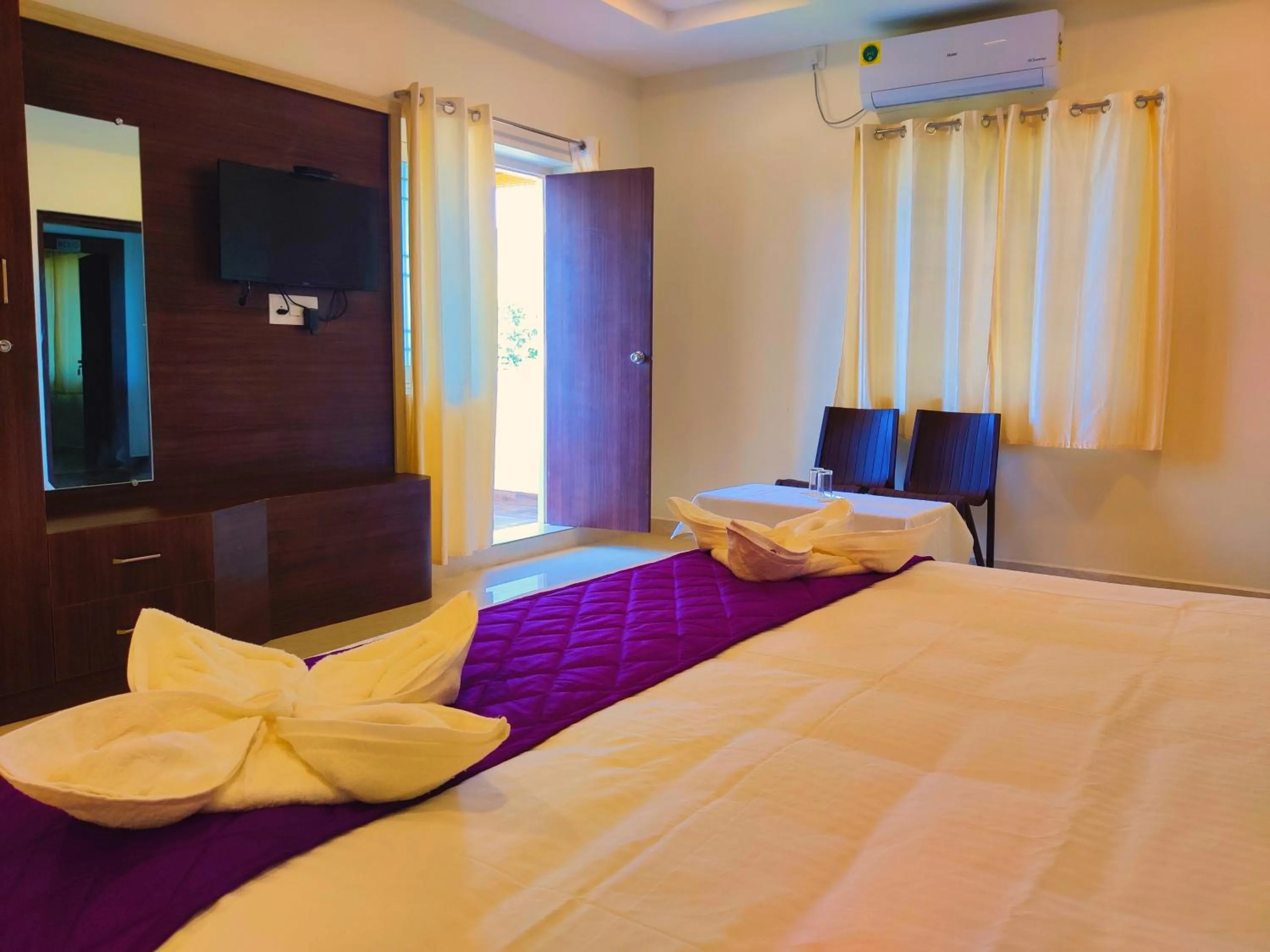 Bedroom, Bed in THAAI RESIDENCY