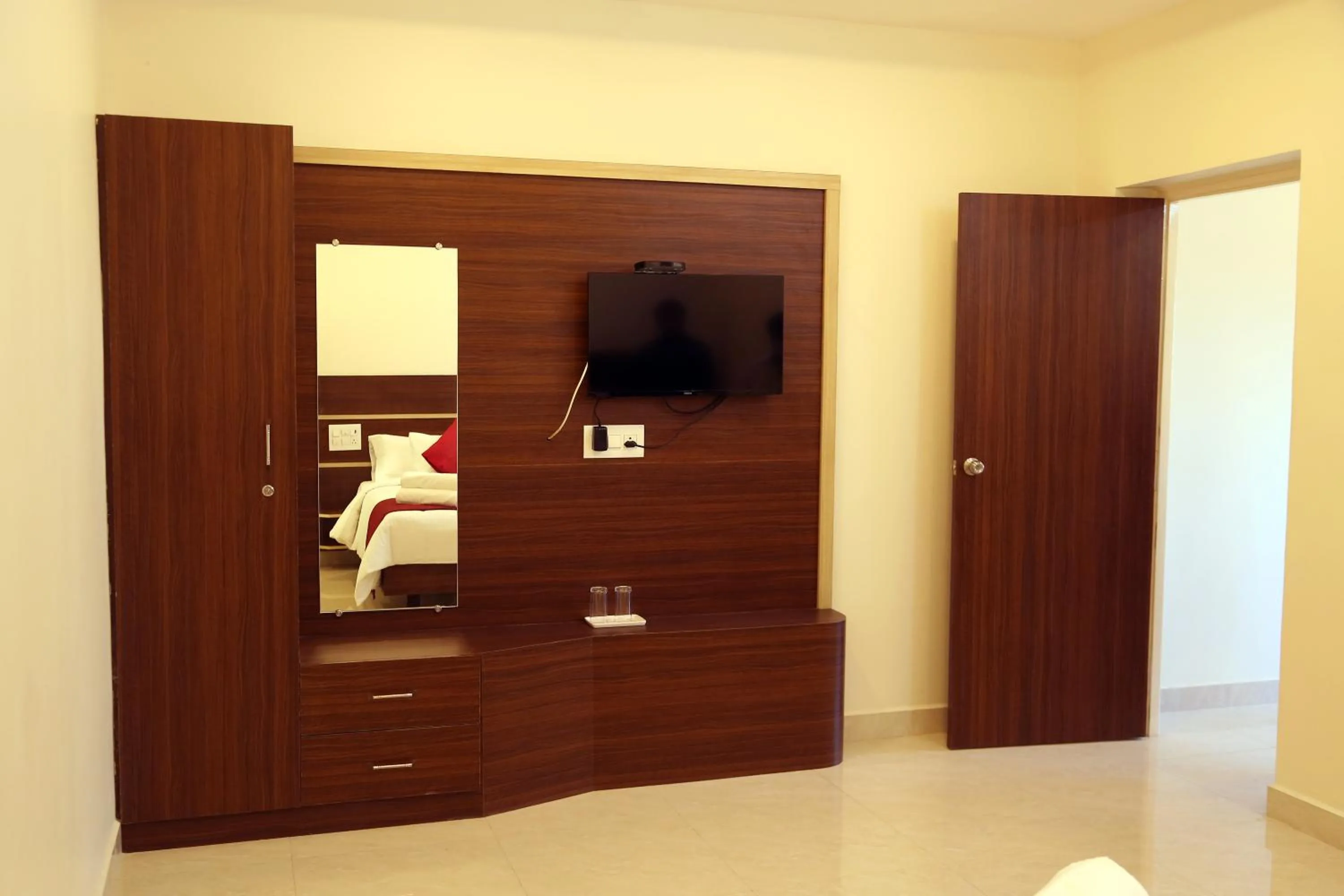 TV and multimedia in THAAI RESIDENCY