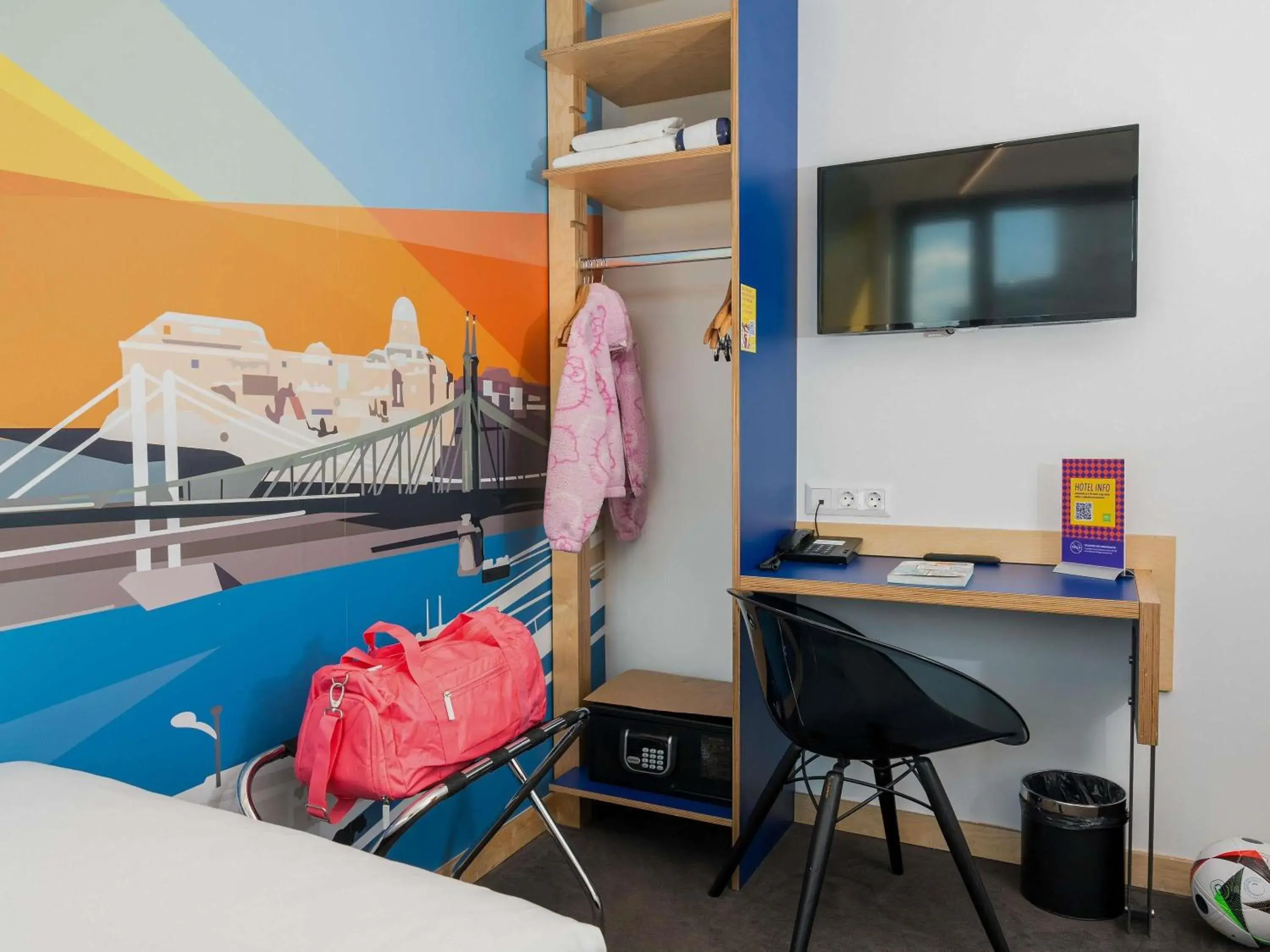 Bedroom, Bed in ibis Styles Budapest Citywest Bedroom, Bed in ibis Styles Budapest Citywest