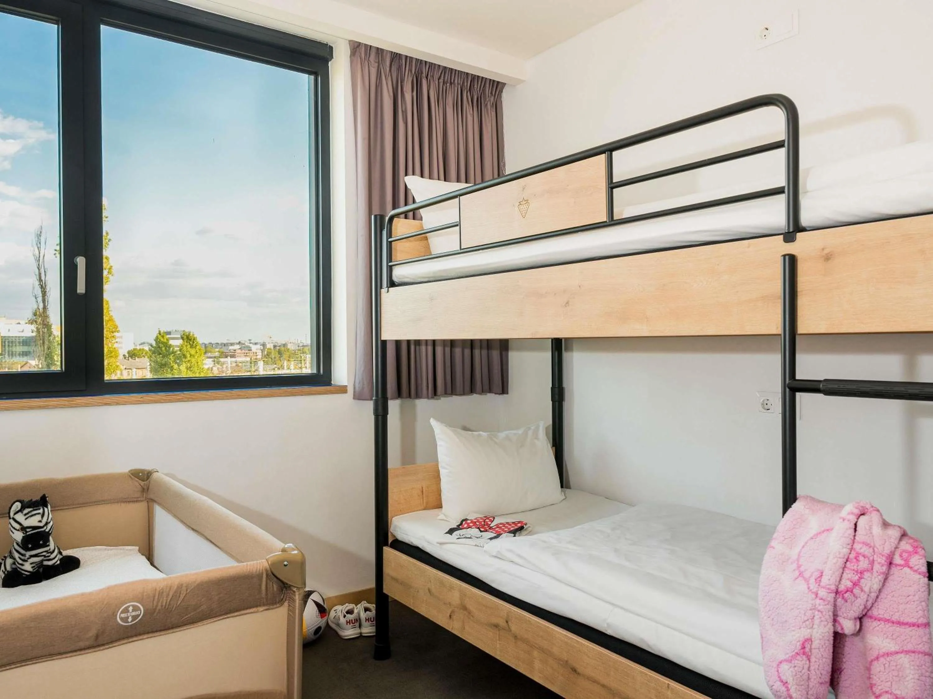 Bedroom, Bed in ibis Styles Budapest Citywest