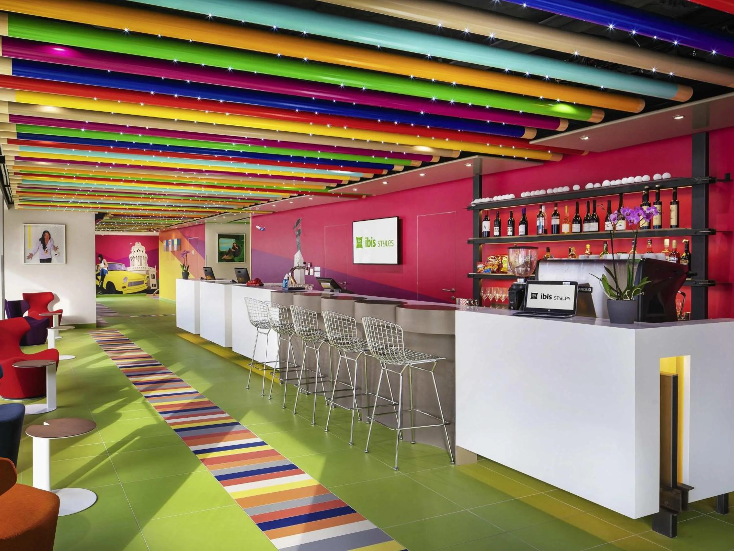 Lounge or bar in ibis Styles Budapest Citywest