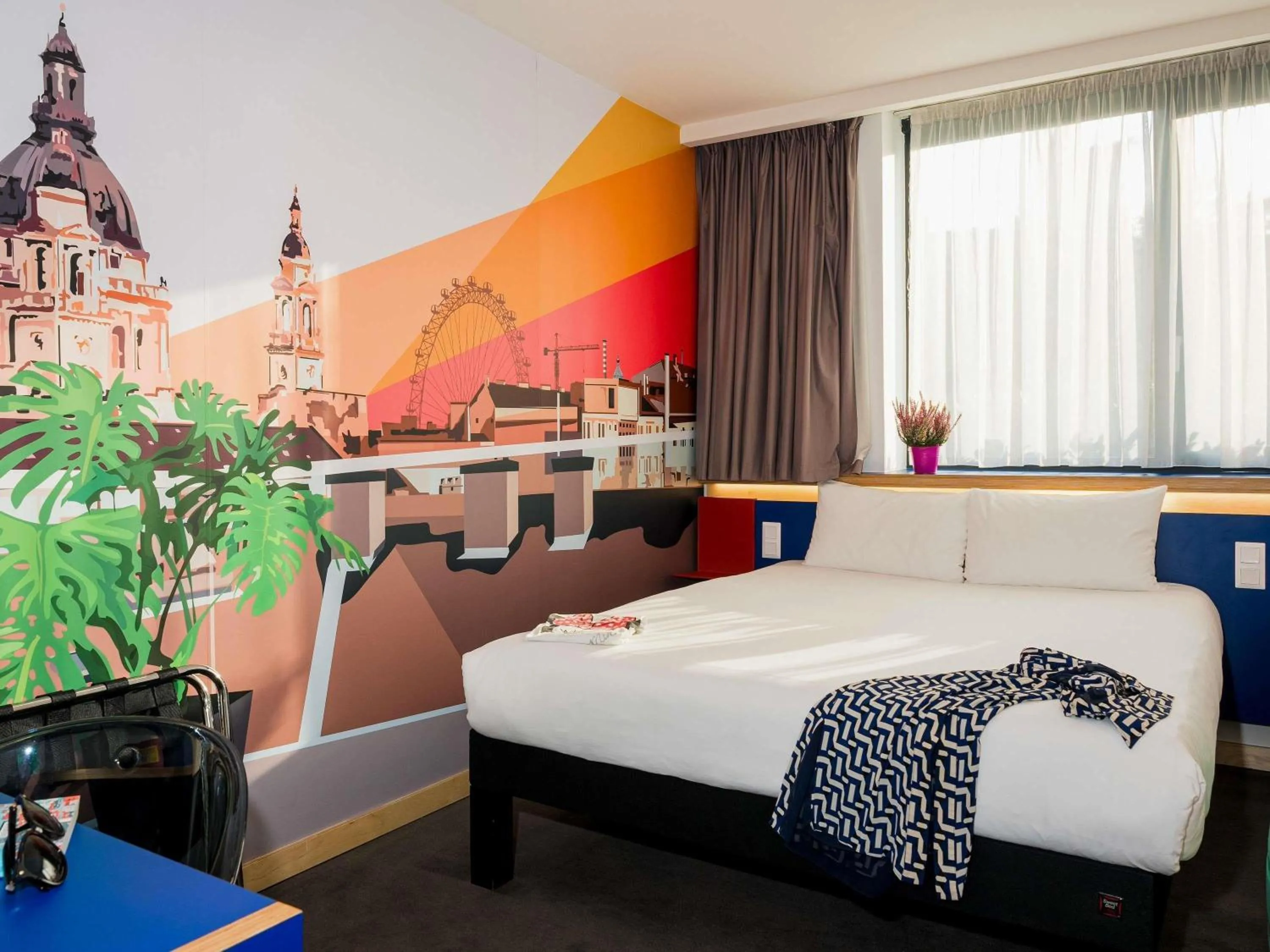 Bedroom, Bed in ibis Styles Budapest Citywest