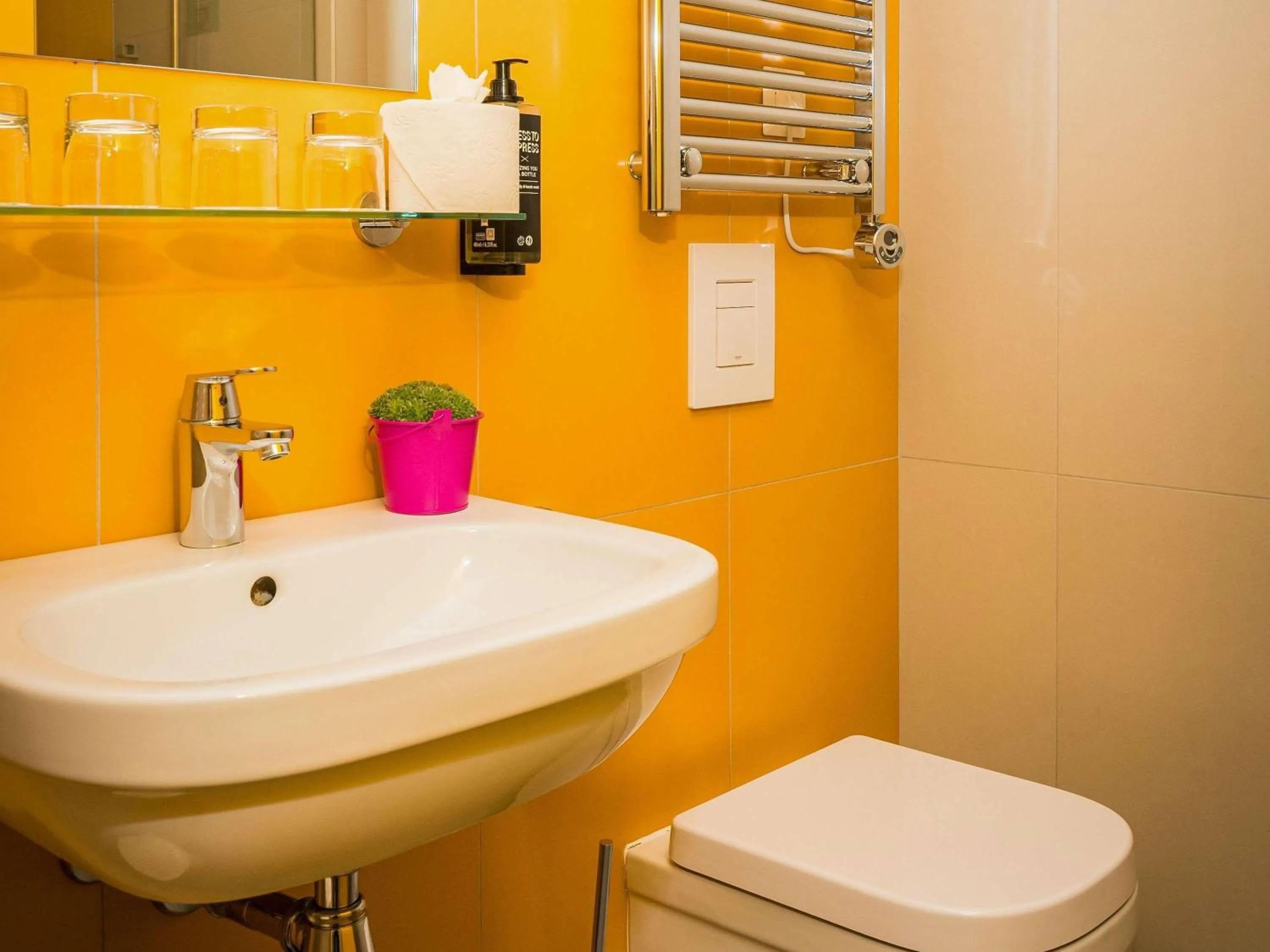 Bedroom in ibis Styles Budapest Citywest