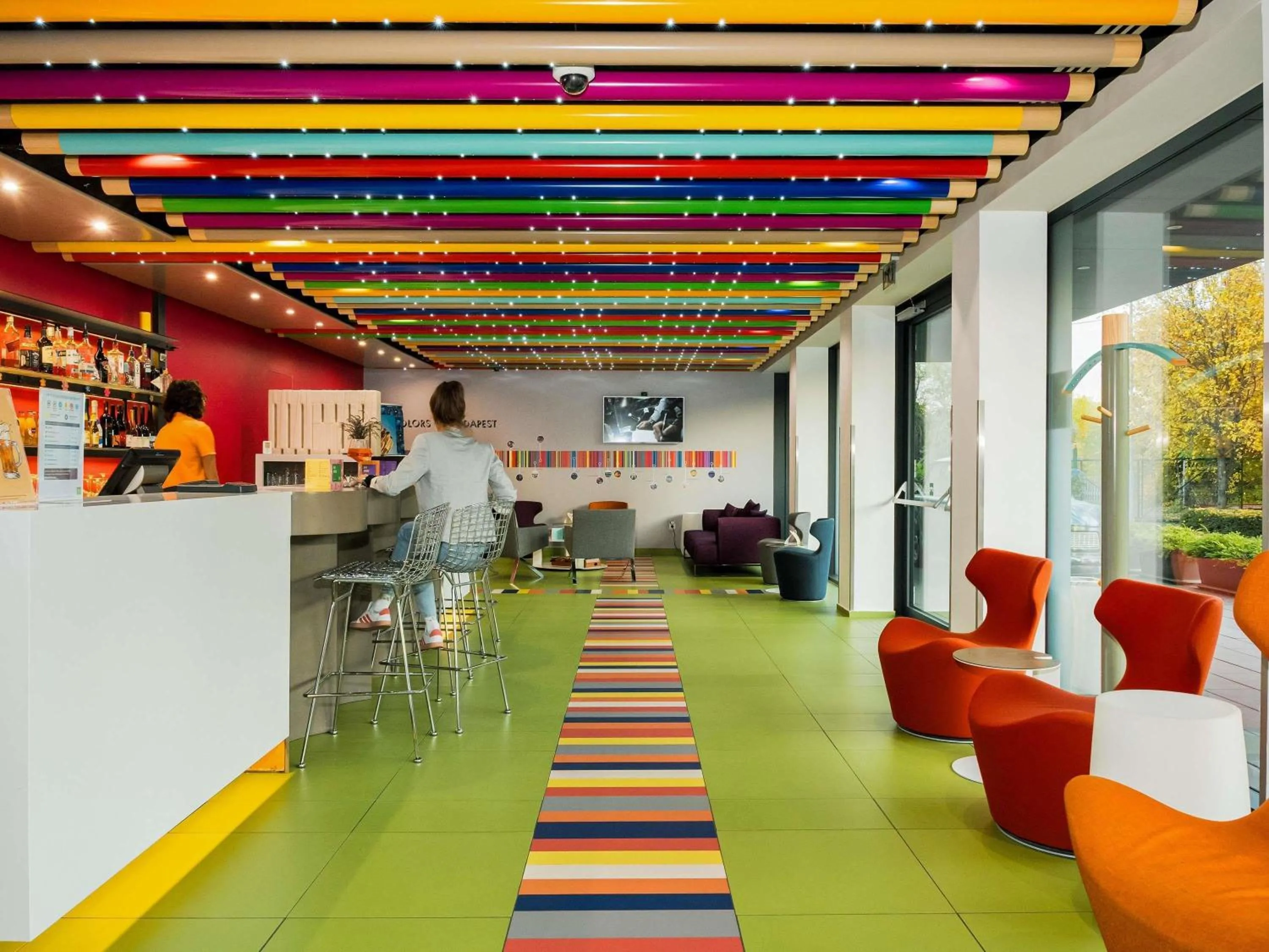 Lounge or bar in ibis Styles Budapest Citywest