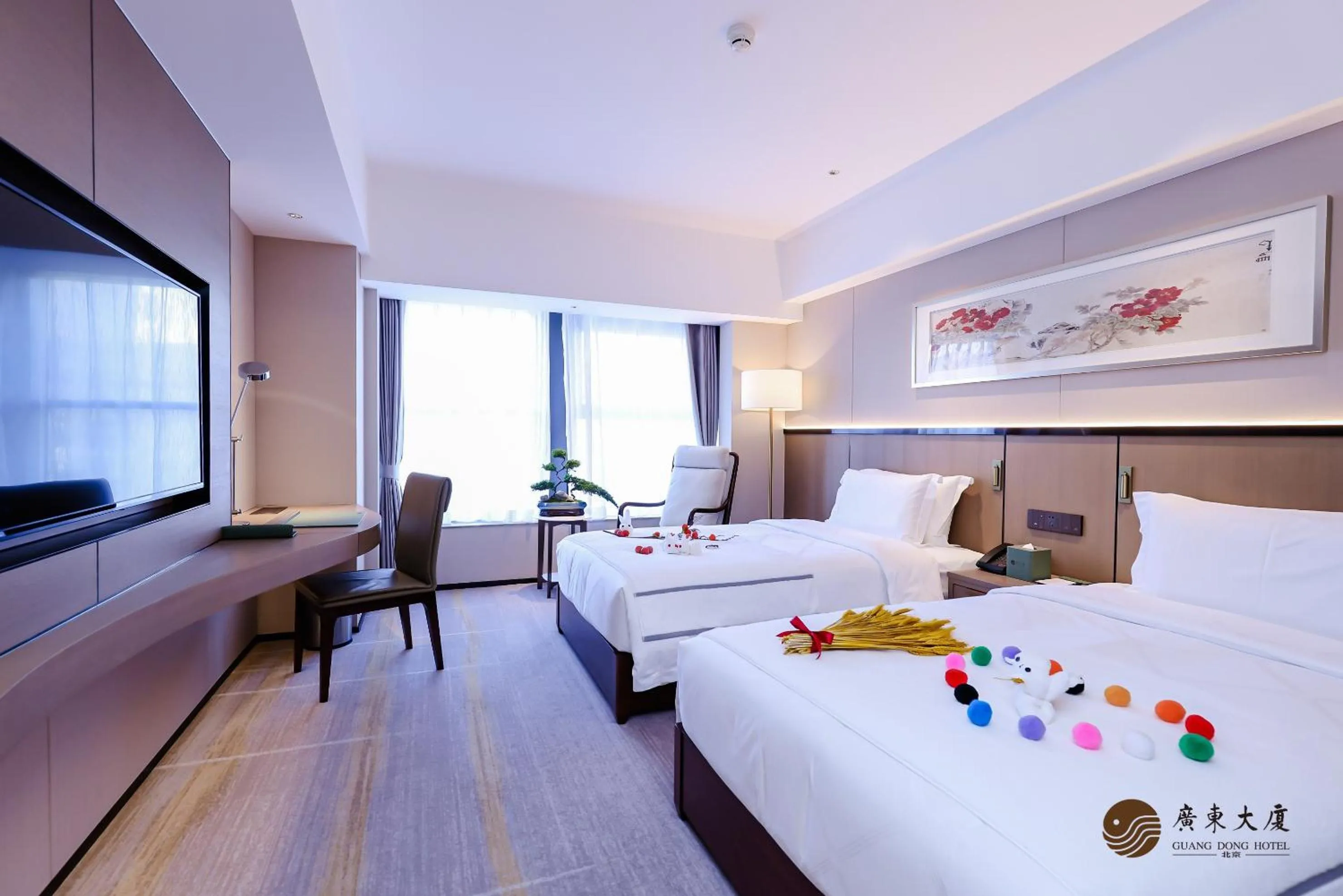 Photo of the whole room, Bed in Beijing Guangdong Hotel