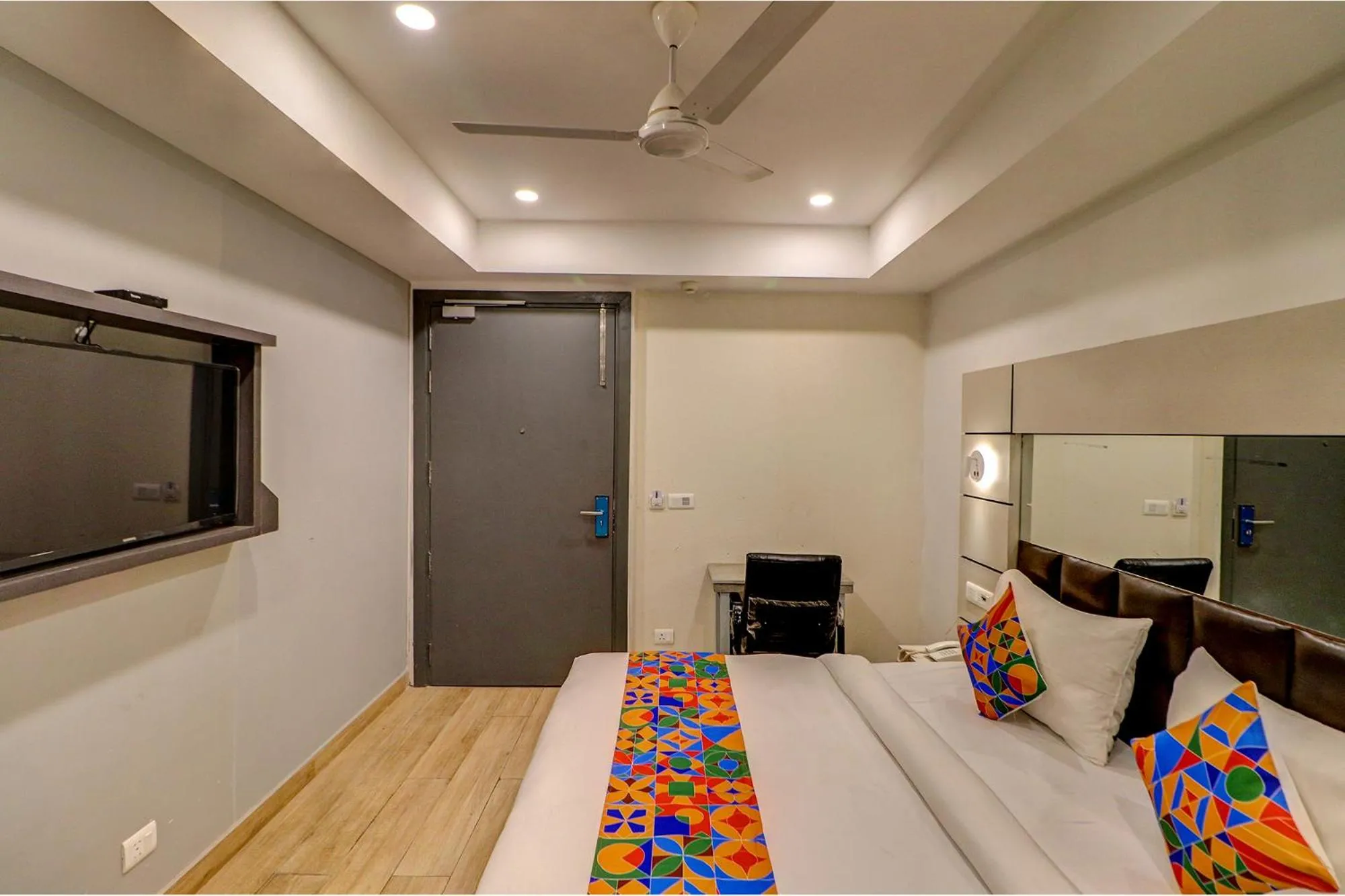 Bed in FabHotel Kirti Nagar