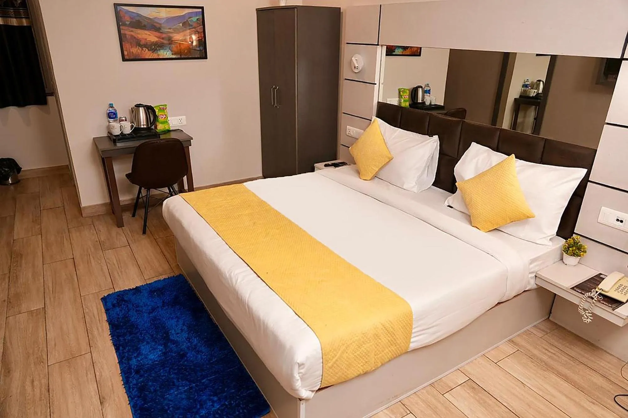 Bed in FabHotel Kirti Nagar