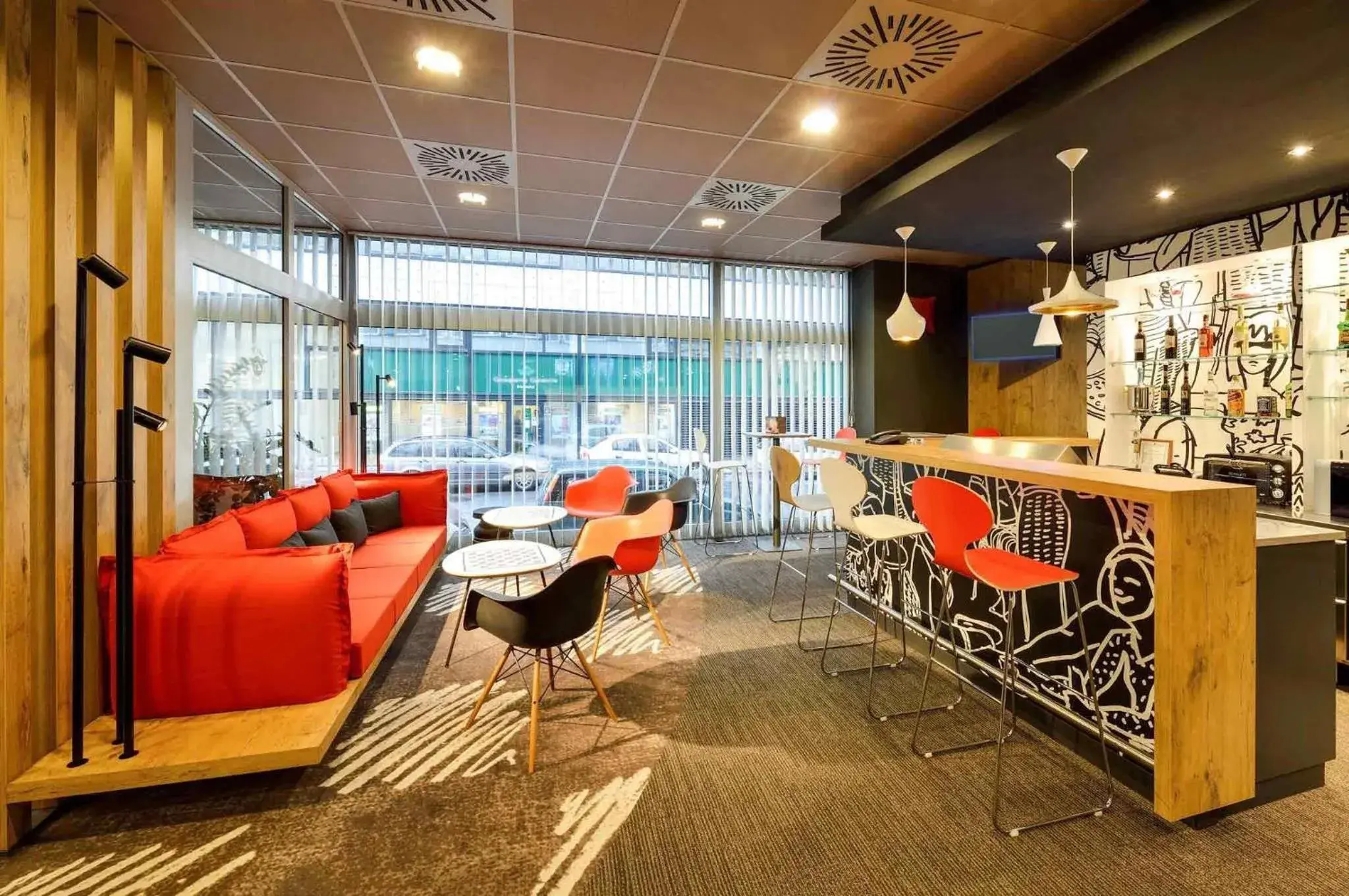 Lounge or bar in Ibis Budapest City Lounge or bar in Ibis Budapest City