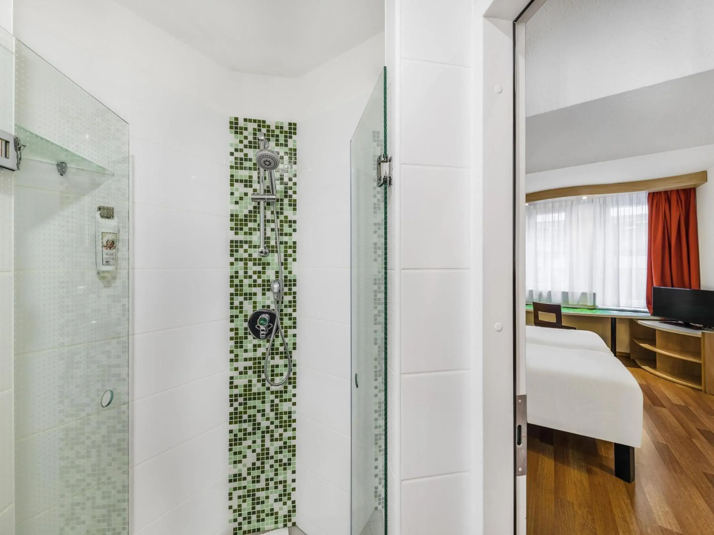 Standard Twin Room in Ibis Budapest City Standard Twin Room in Ibis Budapest City