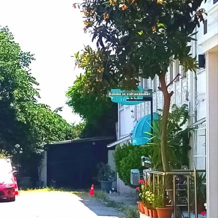 Property building in sultanahmet musıc house