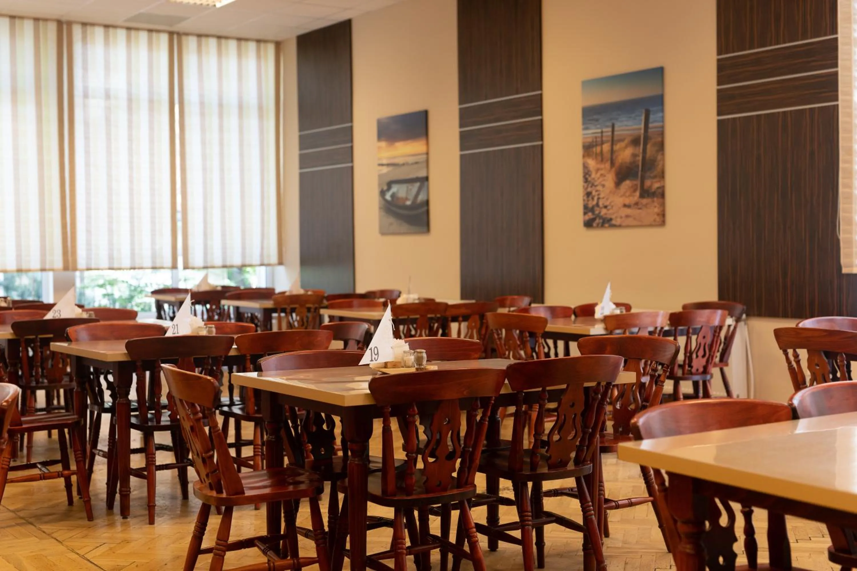 Restaurant/places to eat in Wydma Park