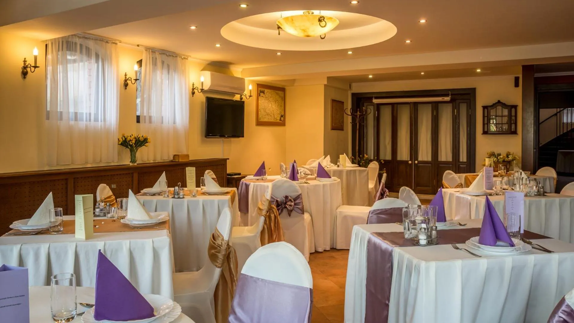 Banquet/Function facilities in Hotel Bobbio