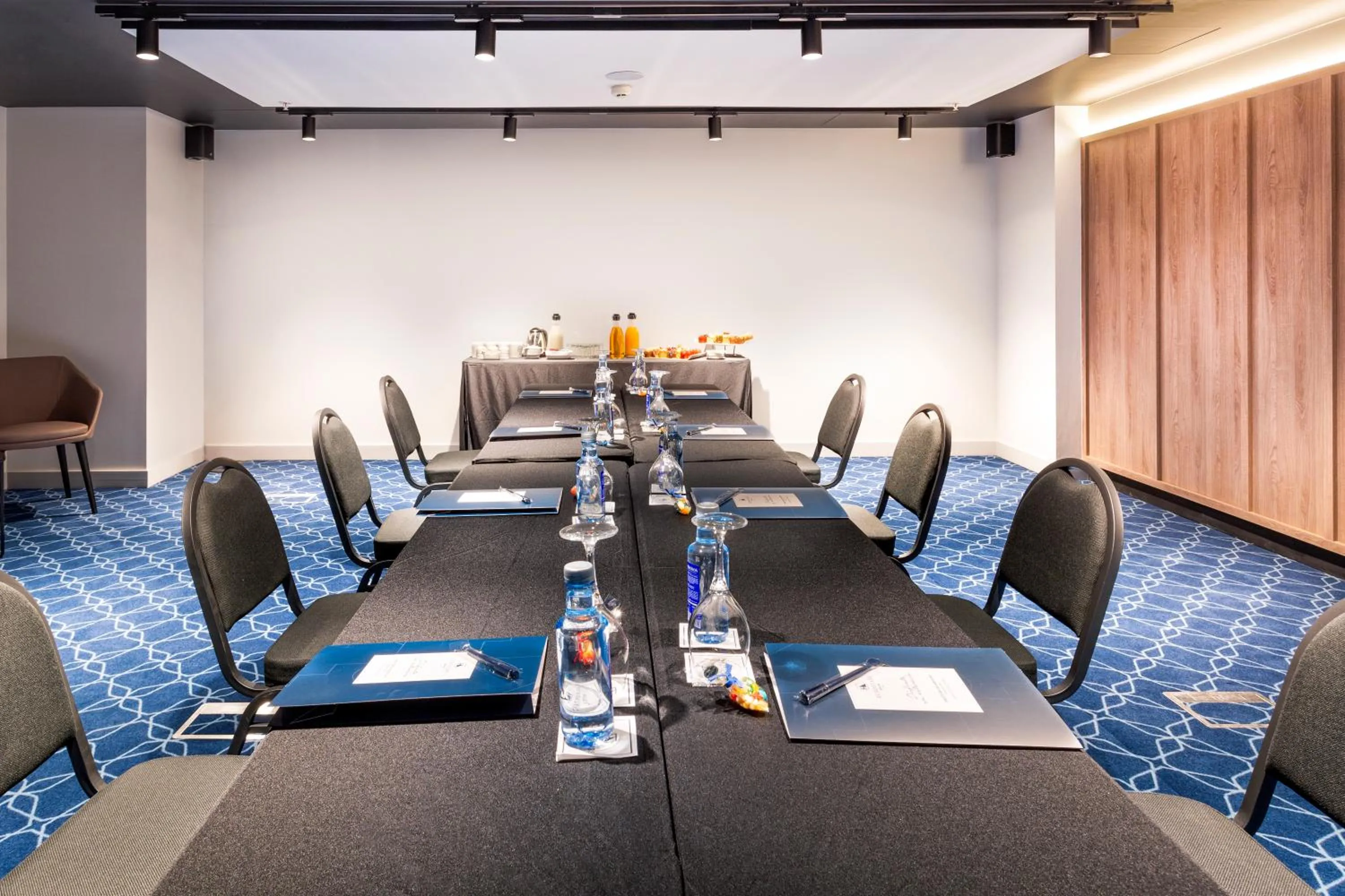 Meeting/conference room in Eurostars Guadalquivir