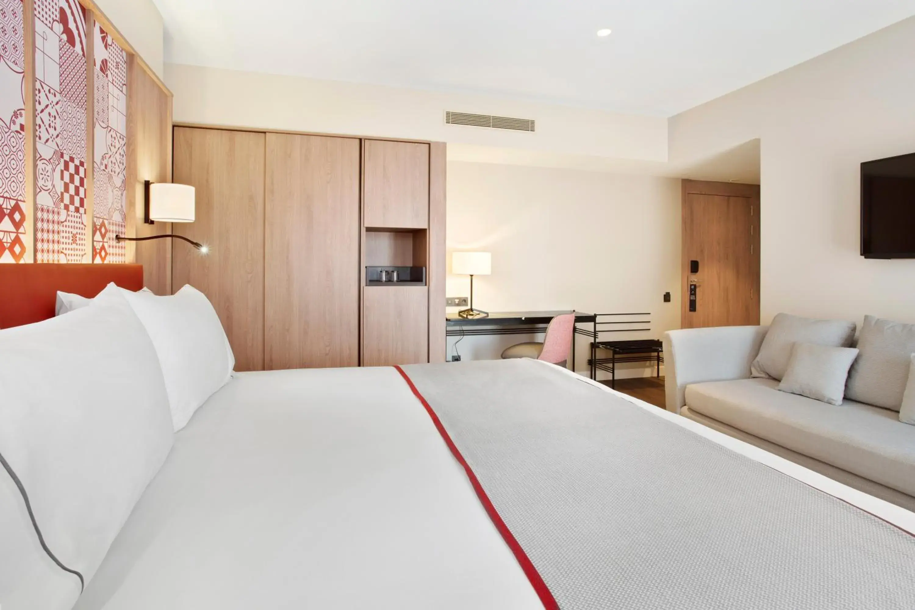 Photo of the whole room, Bed in Eurostars Guadalquivir Photo of the whole room, Bed in Eurostars Guadalquivir