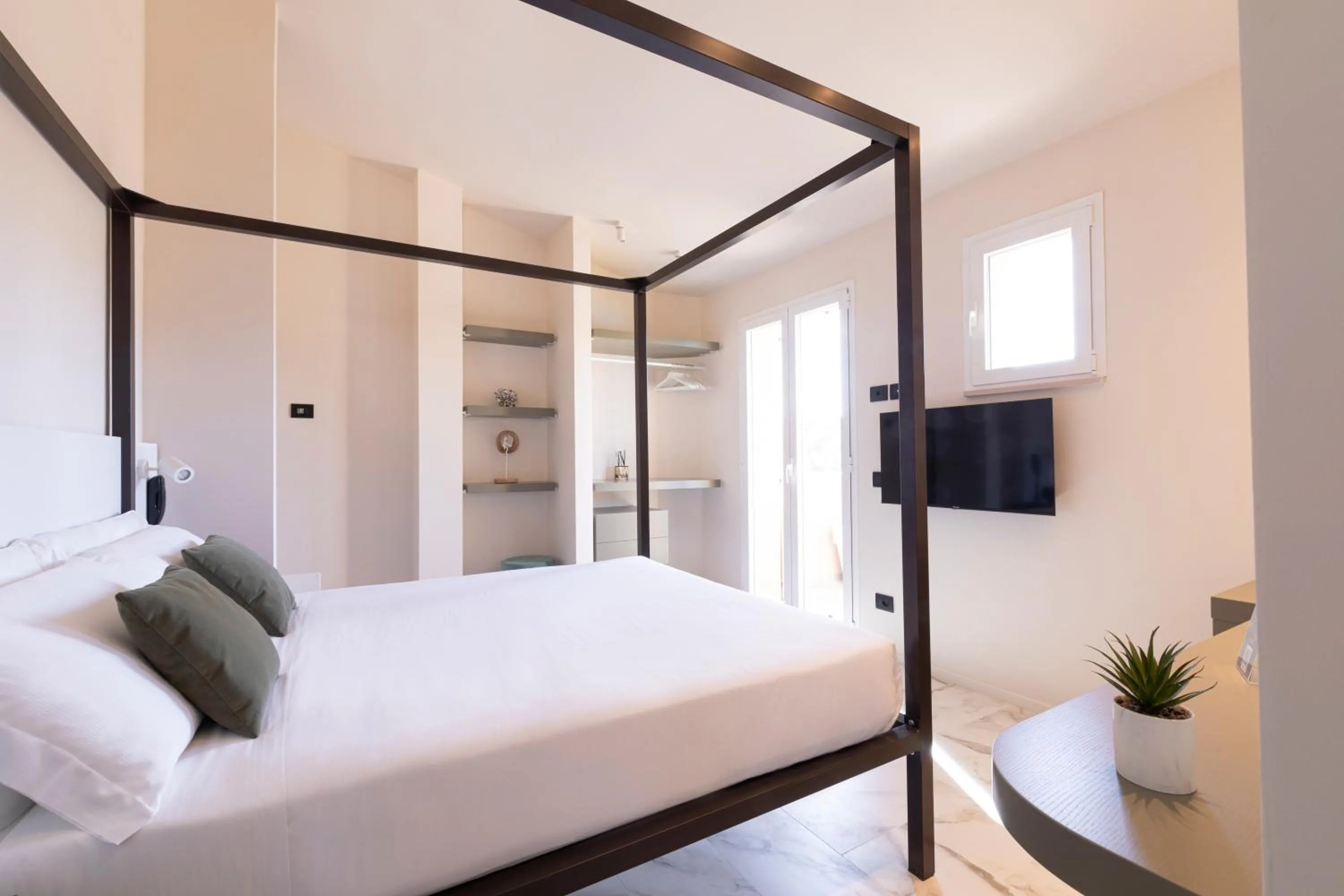 Photo of the whole room, Bed in Pietra Bianca Hotel