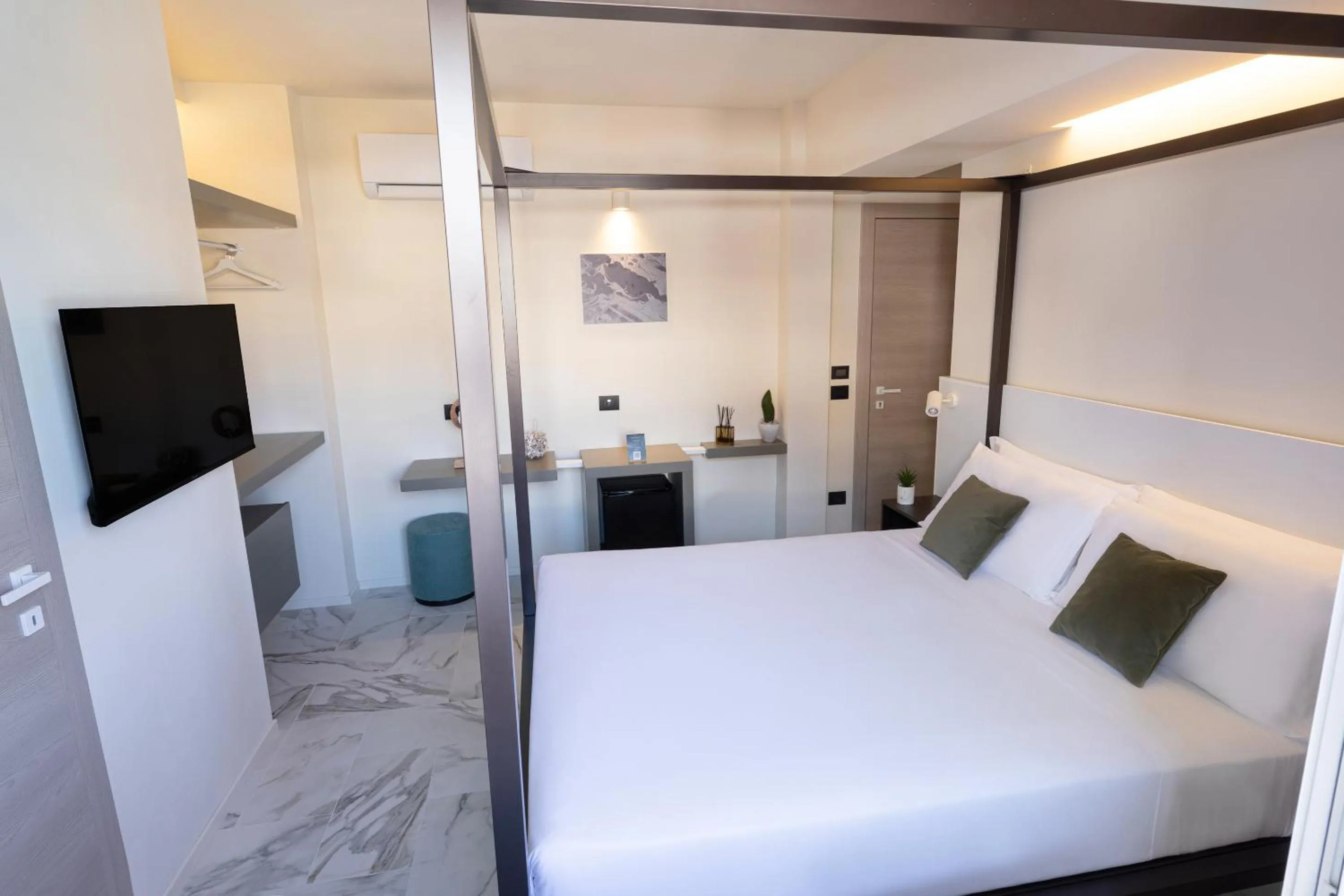 Photo of the whole room, Bed in Pietra Bianca Hotel