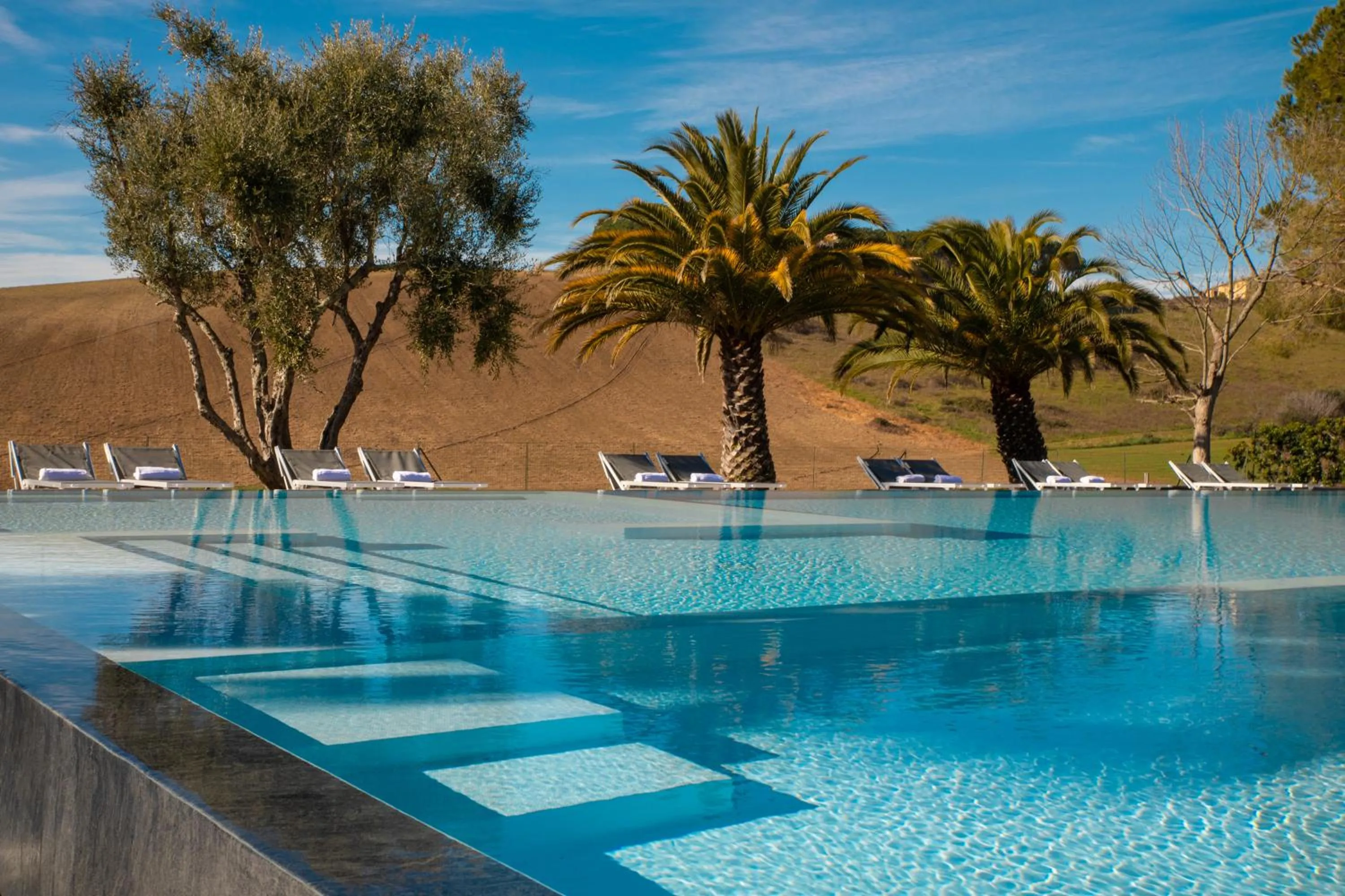Swimming pool in Pietra Bianca Hotel
