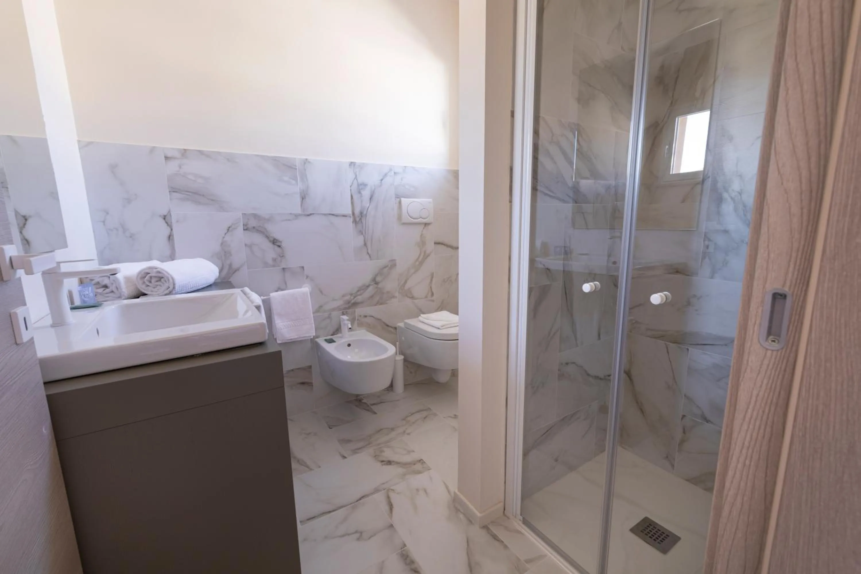 Bathroom in Pietra Bianca Hotel