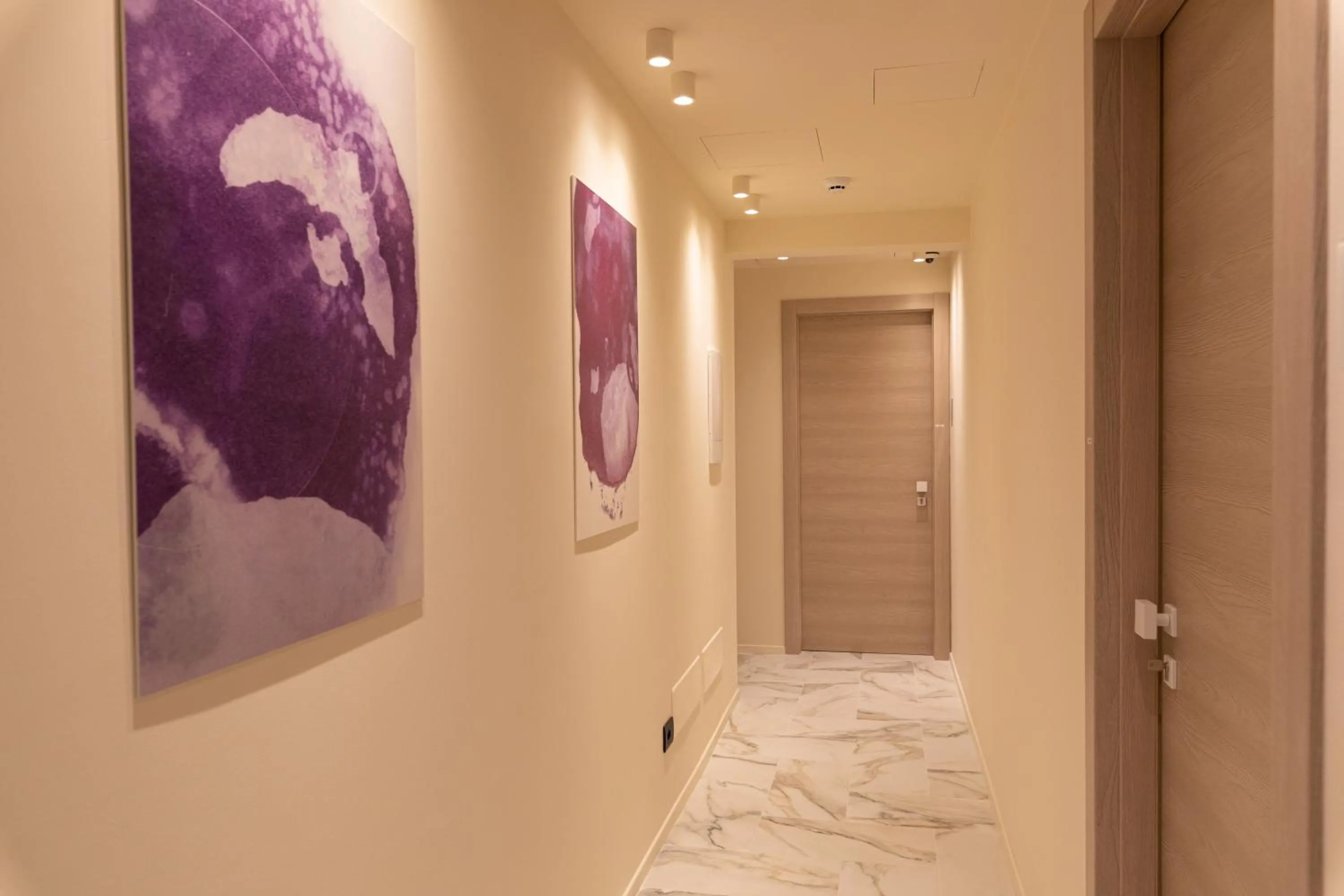 Decorative detail in Pietra Bianca Hotel