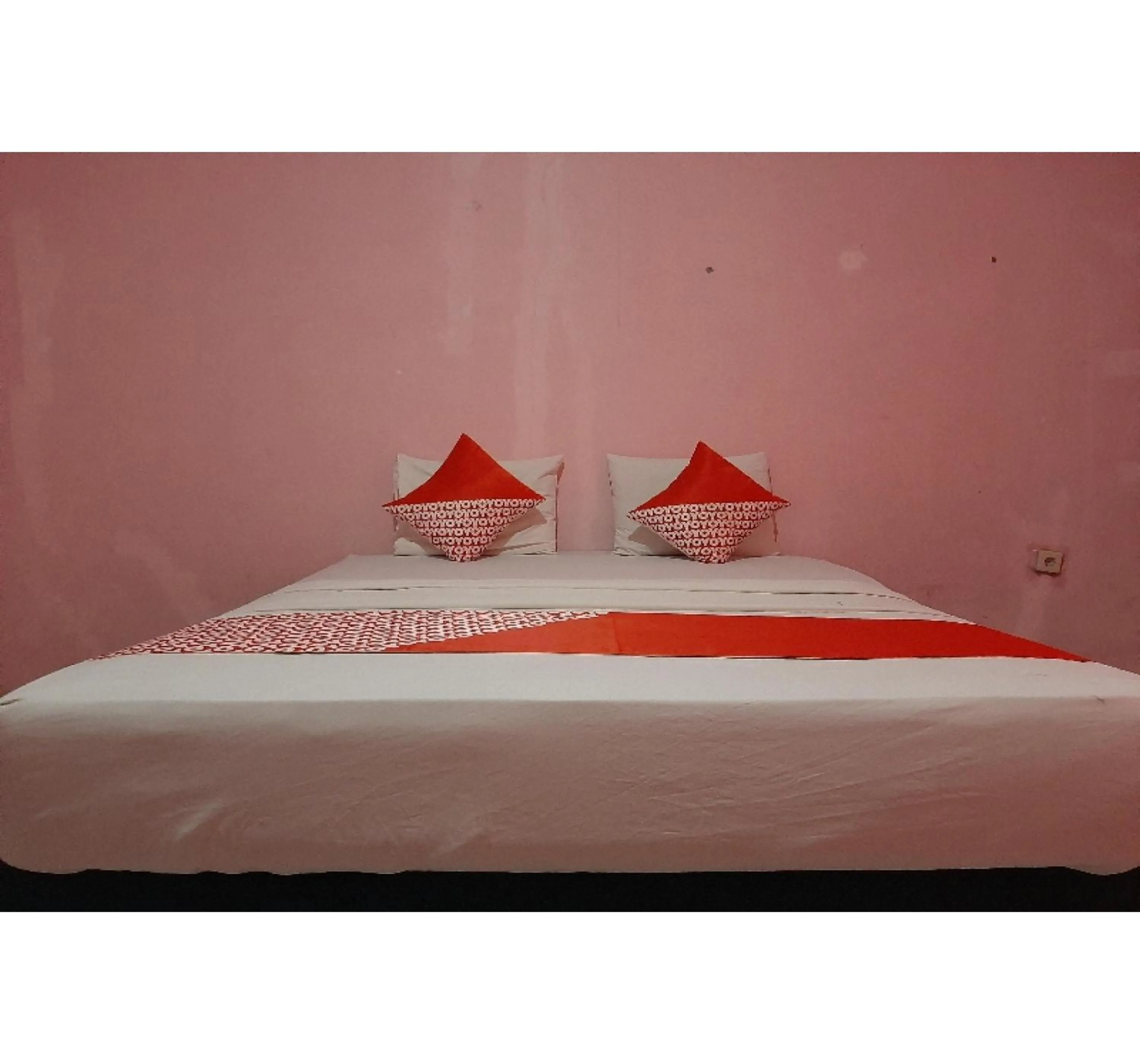 Bedroom, Bed in OYO 90555 Vina Pavilion