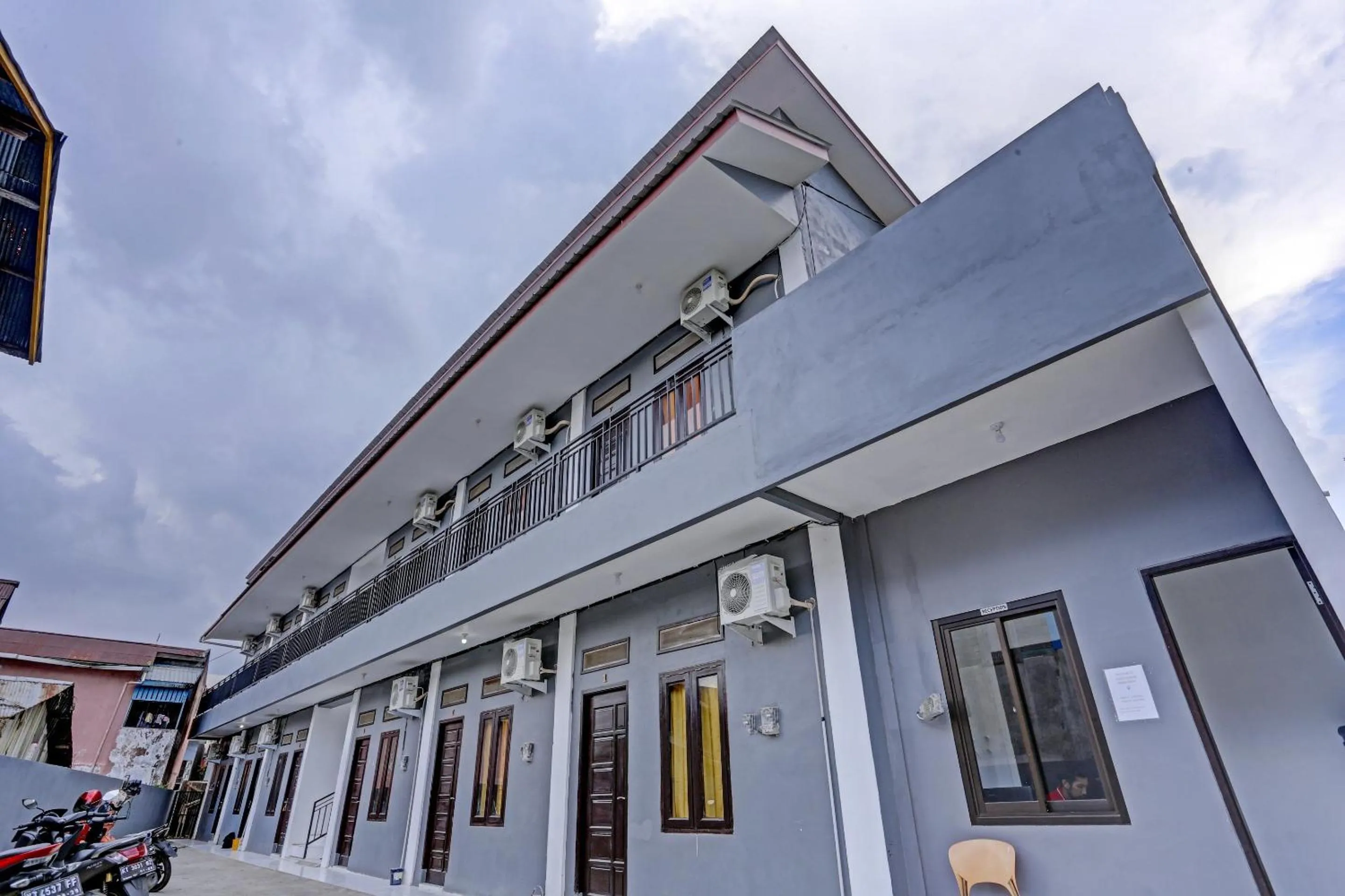 Facade/entrance in SUPER OYO 90550 Good Sleep 3 Samarinda