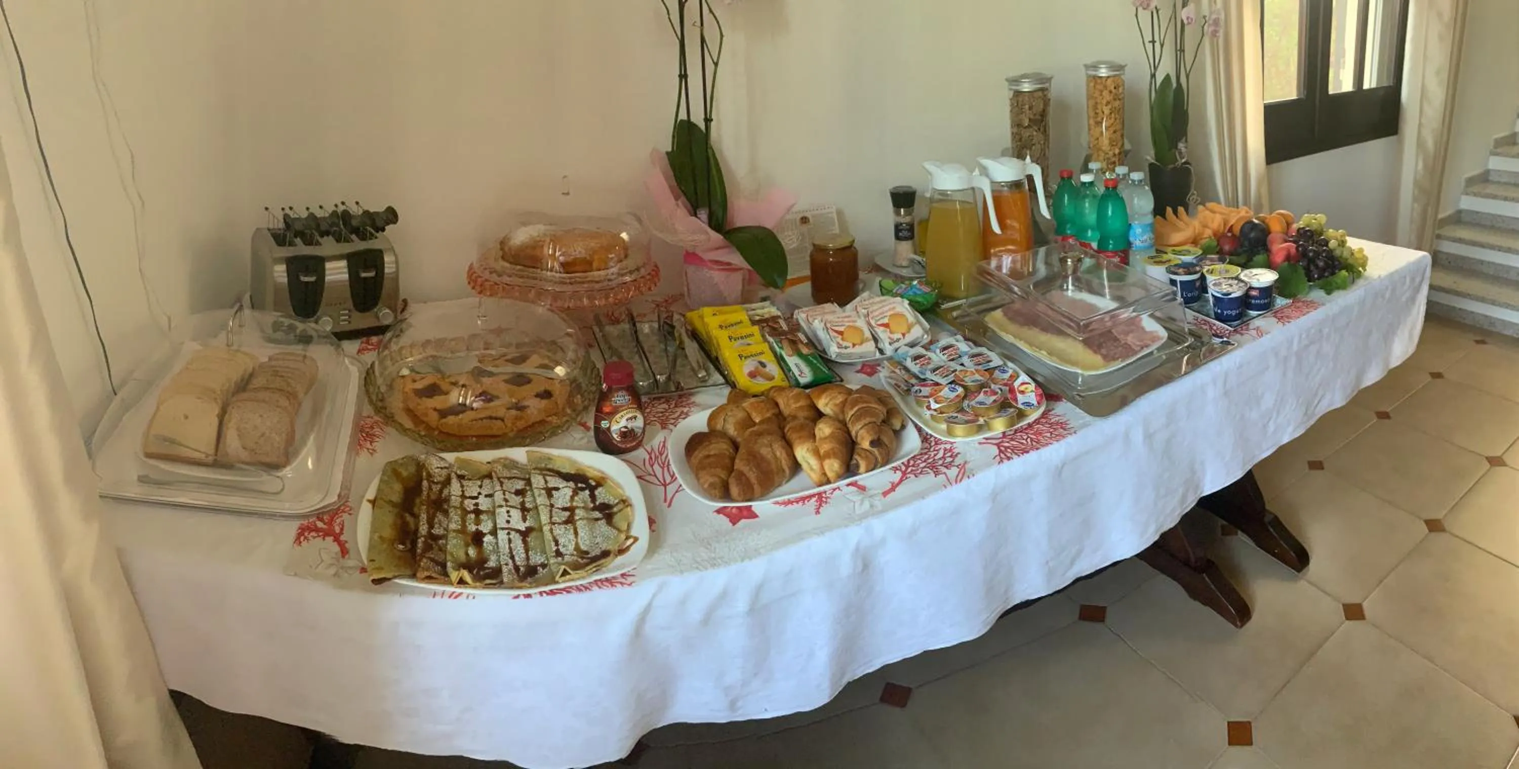 Buffet breakfast in B&B Bentu de Mari