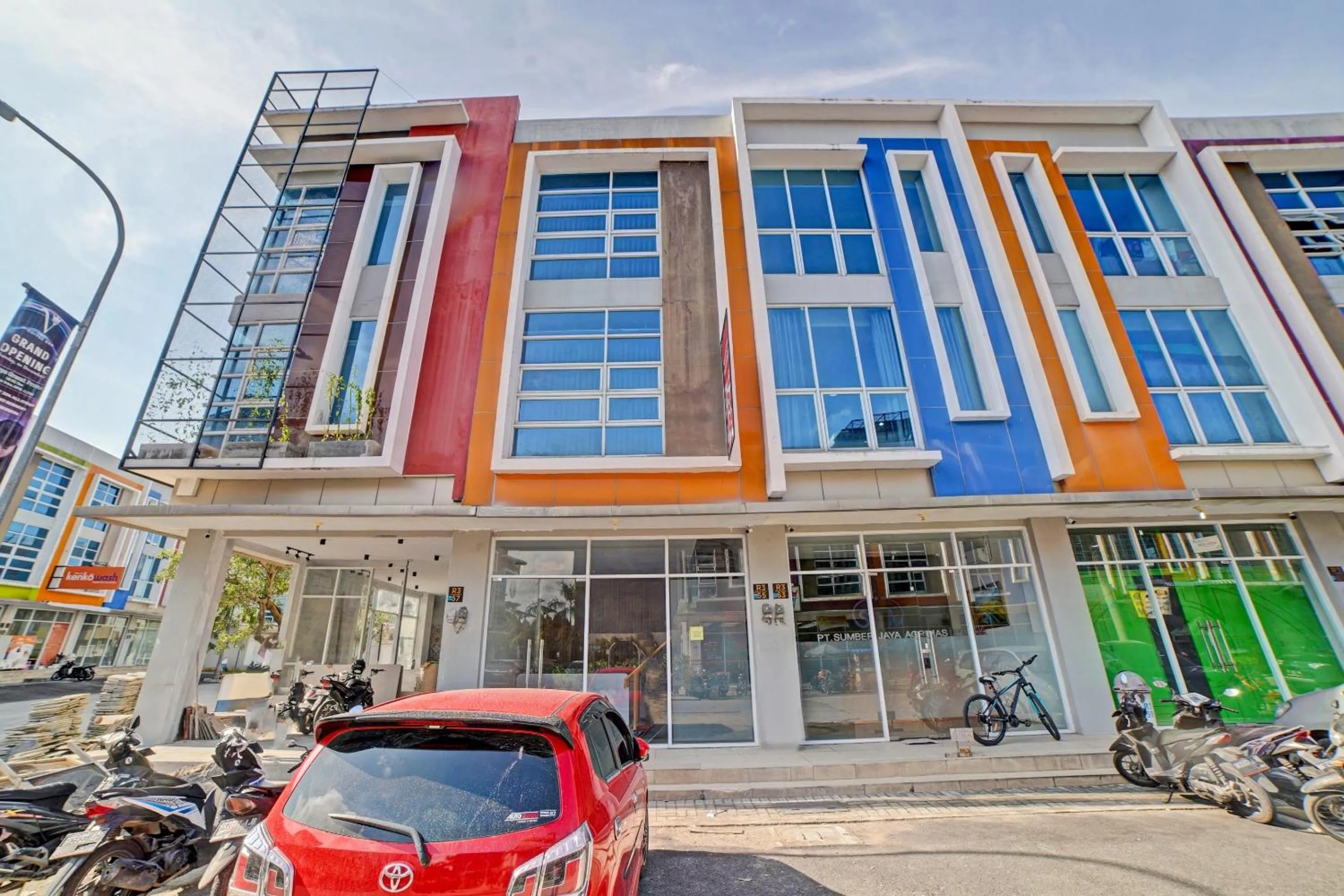 Facade/entrance in Hotel O Gamacity Residence