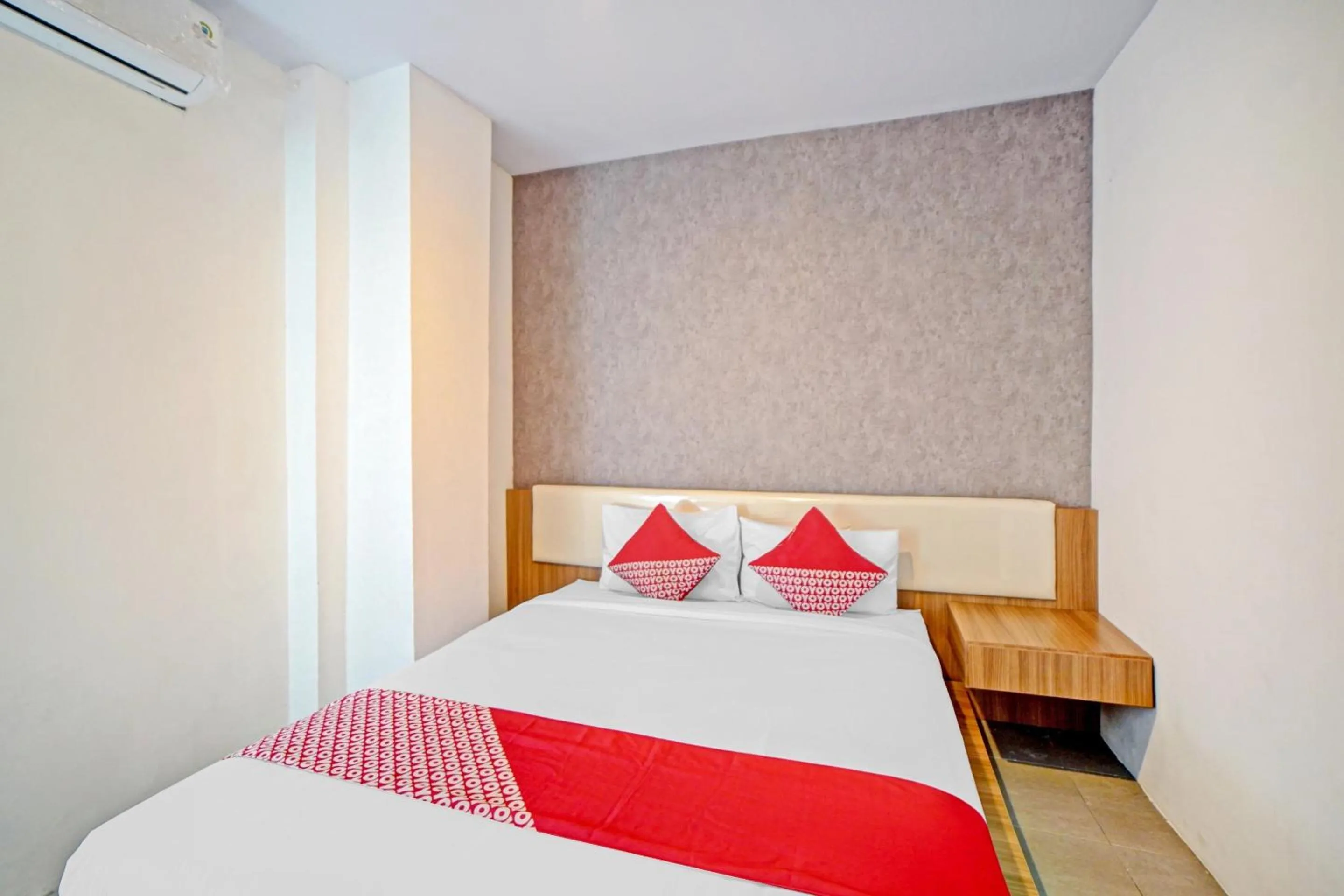 Bedroom, Bed in Hotel O Gamacity Residence