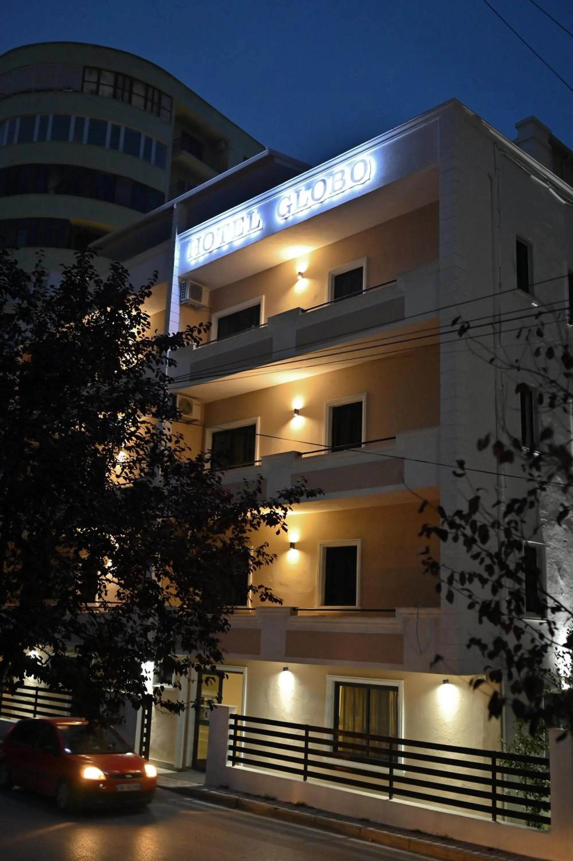 Property building in Hotel Globo